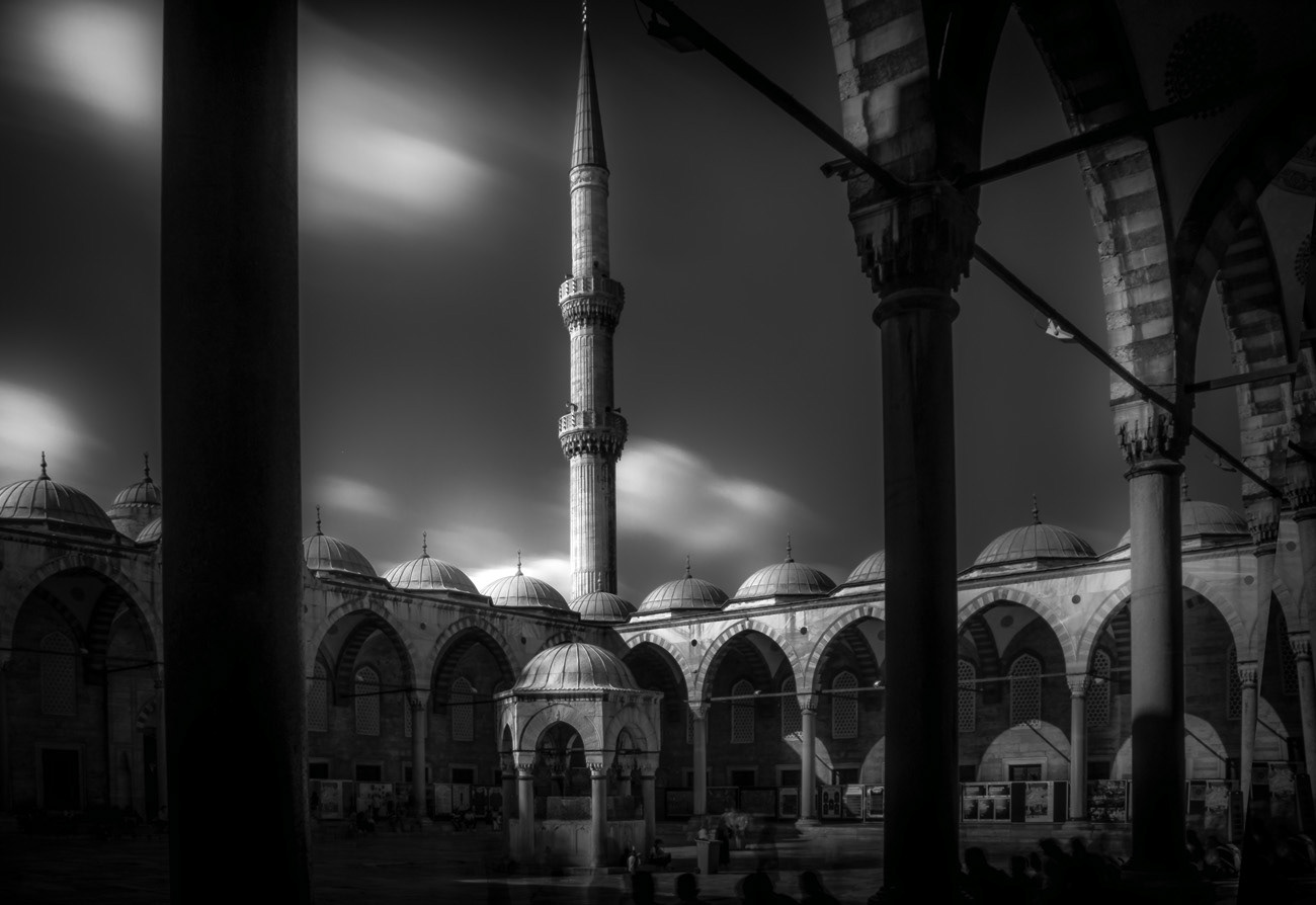THE BLUE MOSQUE IN BLACK AND WHITE, ISTANBUL