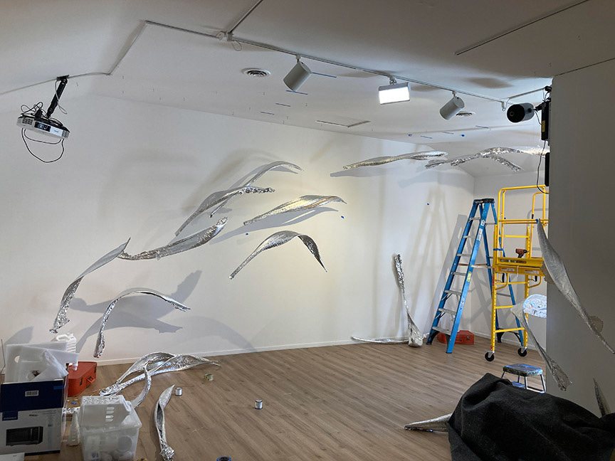 continuing to hang the spirit fish
