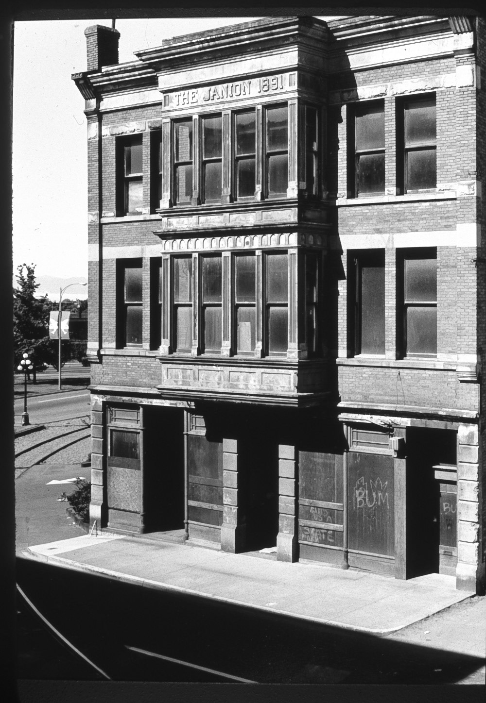 Janion Building