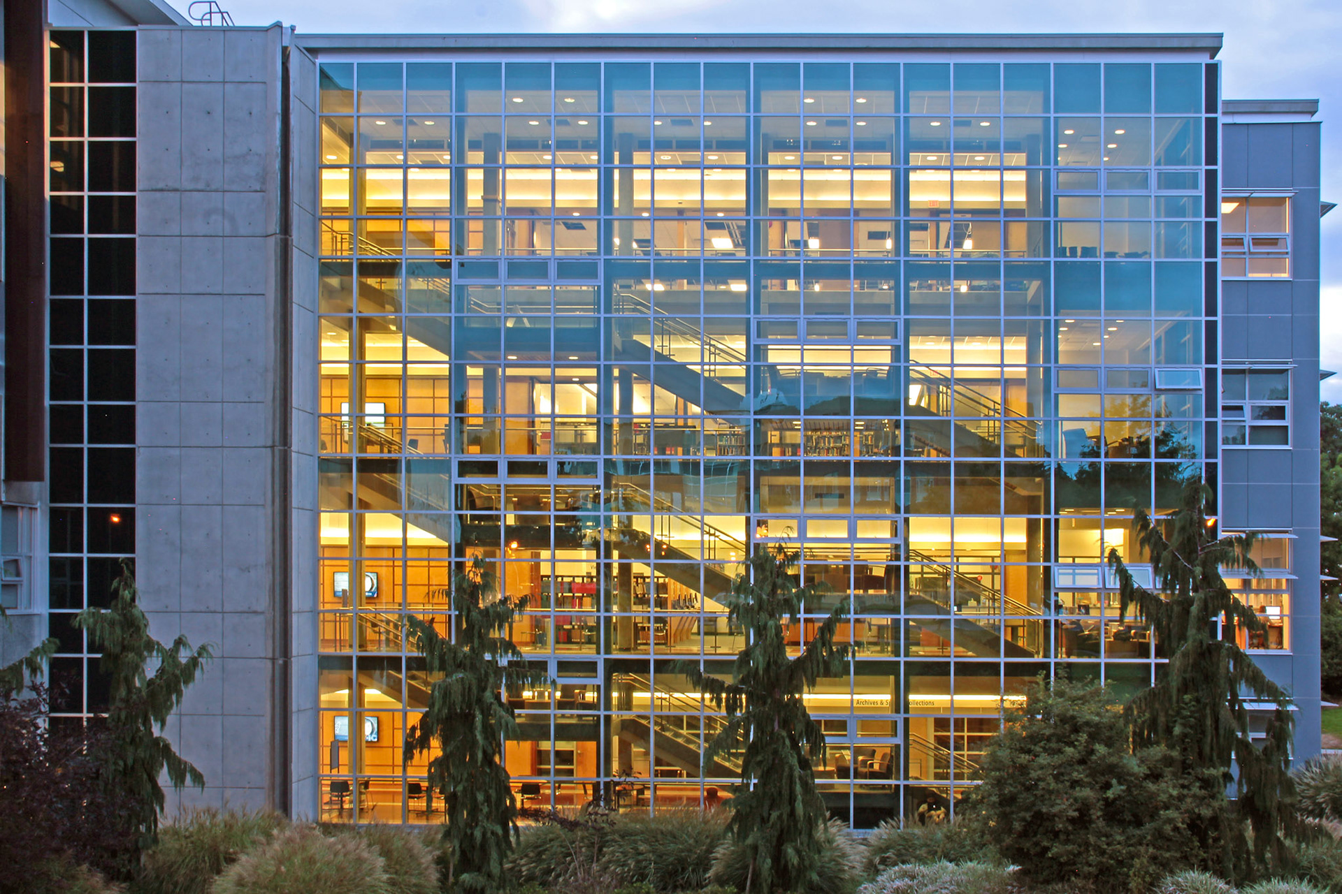 McPherson Libraary U Vic Siddall Arch. 1964