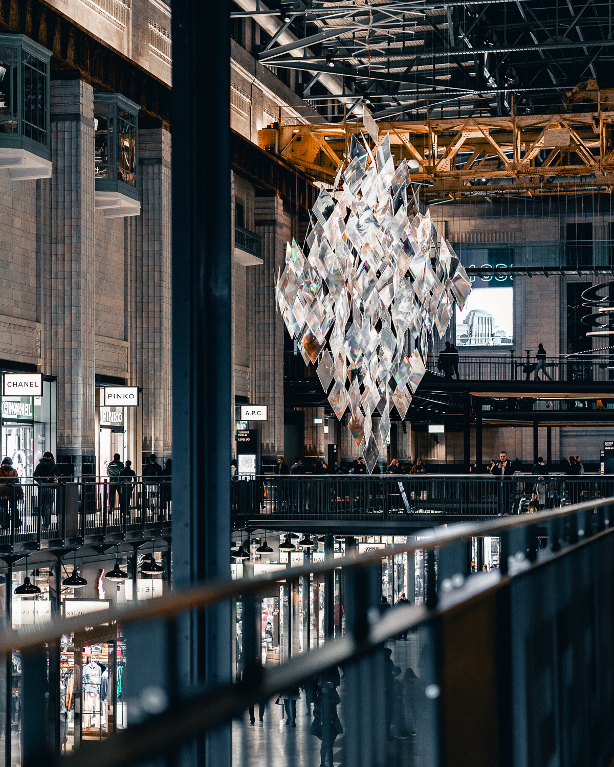 Large Diamond by Freerk Wilbers. Photo by Anson Tang.