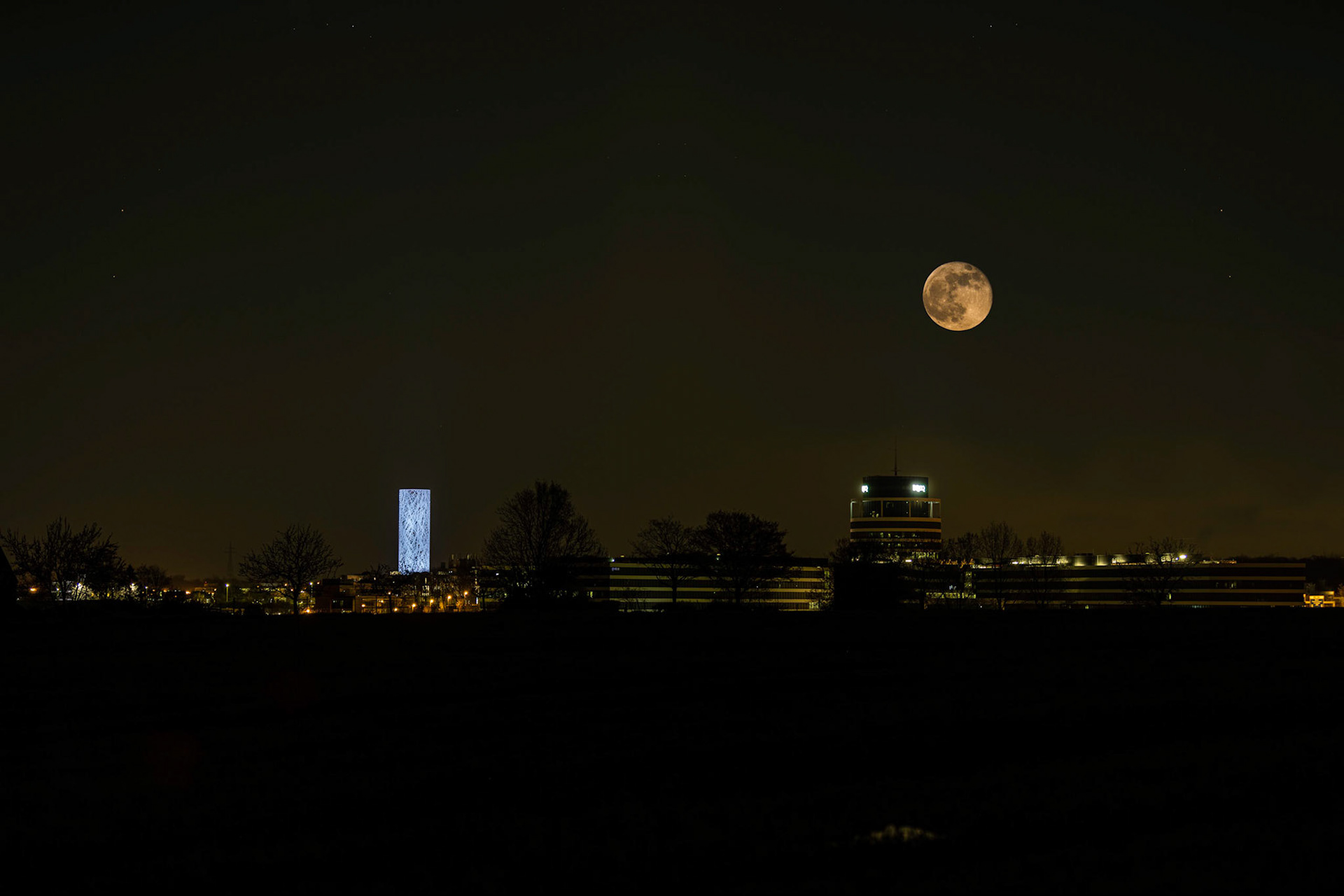 Full moon in Cessange