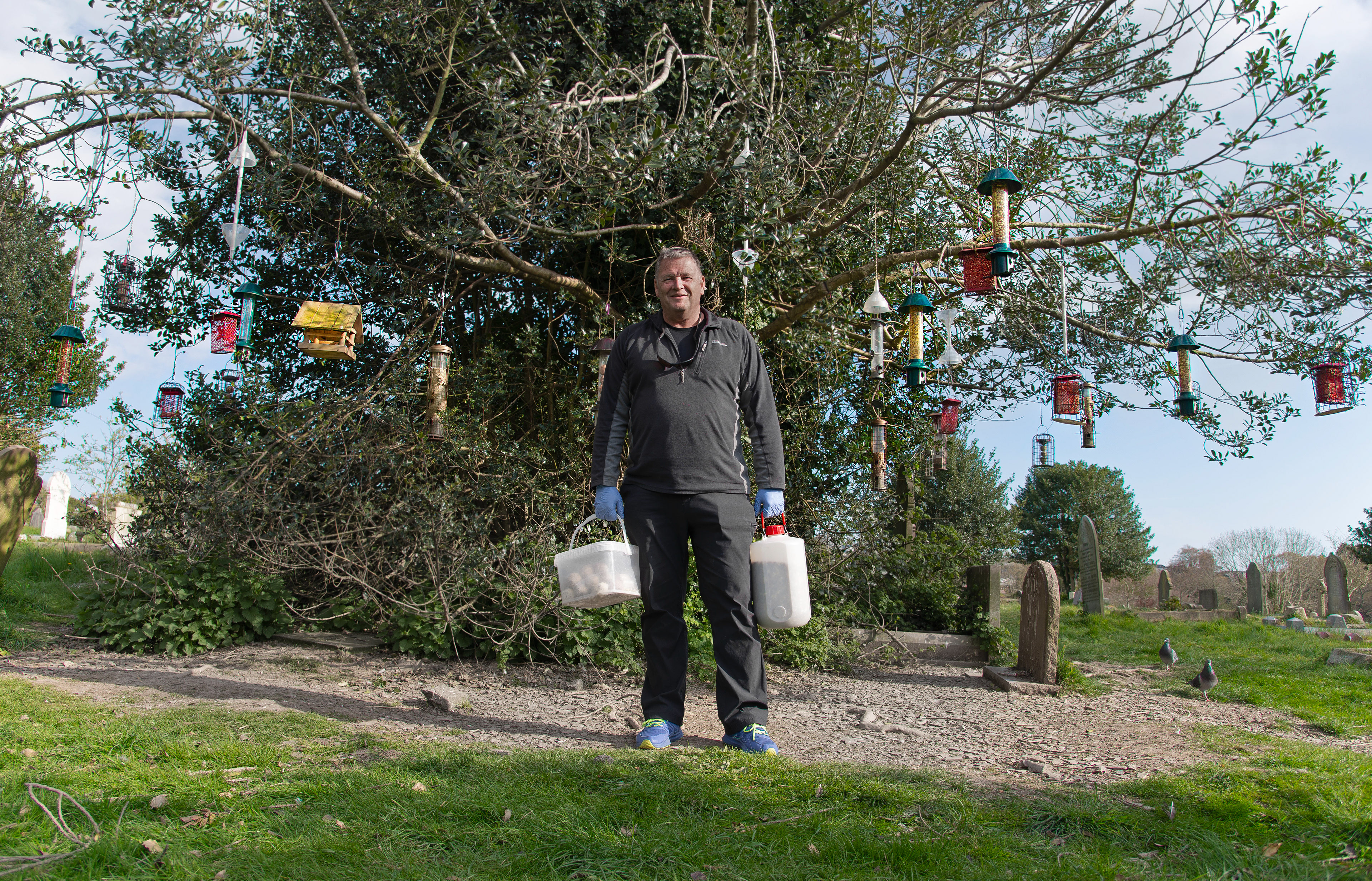 Mark Wilson set up these bird feeders 3 years ago, moving them from his garden after a rat infestation. In those 3 years he has created a local landmark, helped bring life to his local cemetery and formed a close bond with the wildlife. His personal connection to the life he has helped flourish is the focus of this documentary.