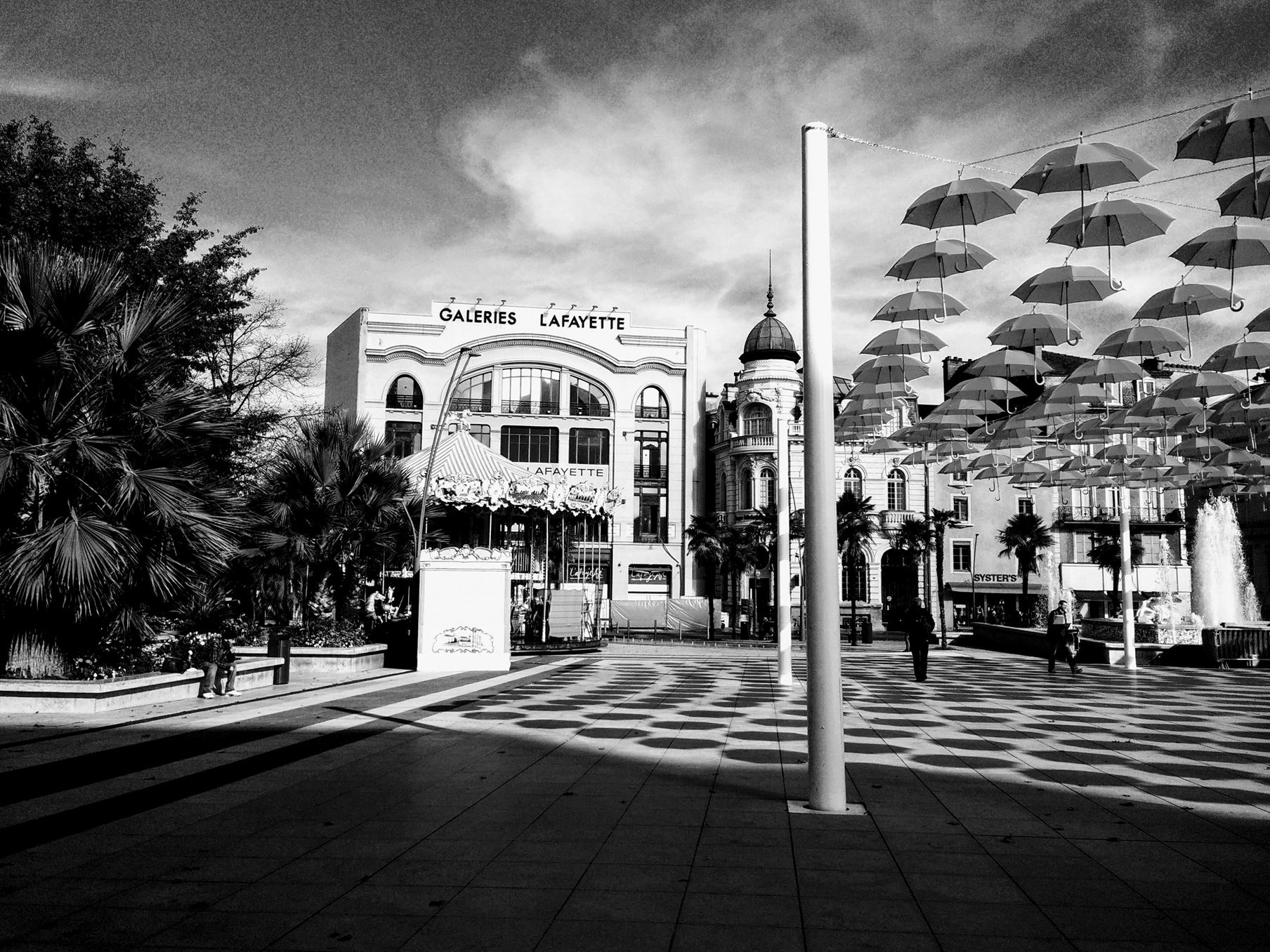 "Les parapluies de Pau", oct. 2017, Pau.