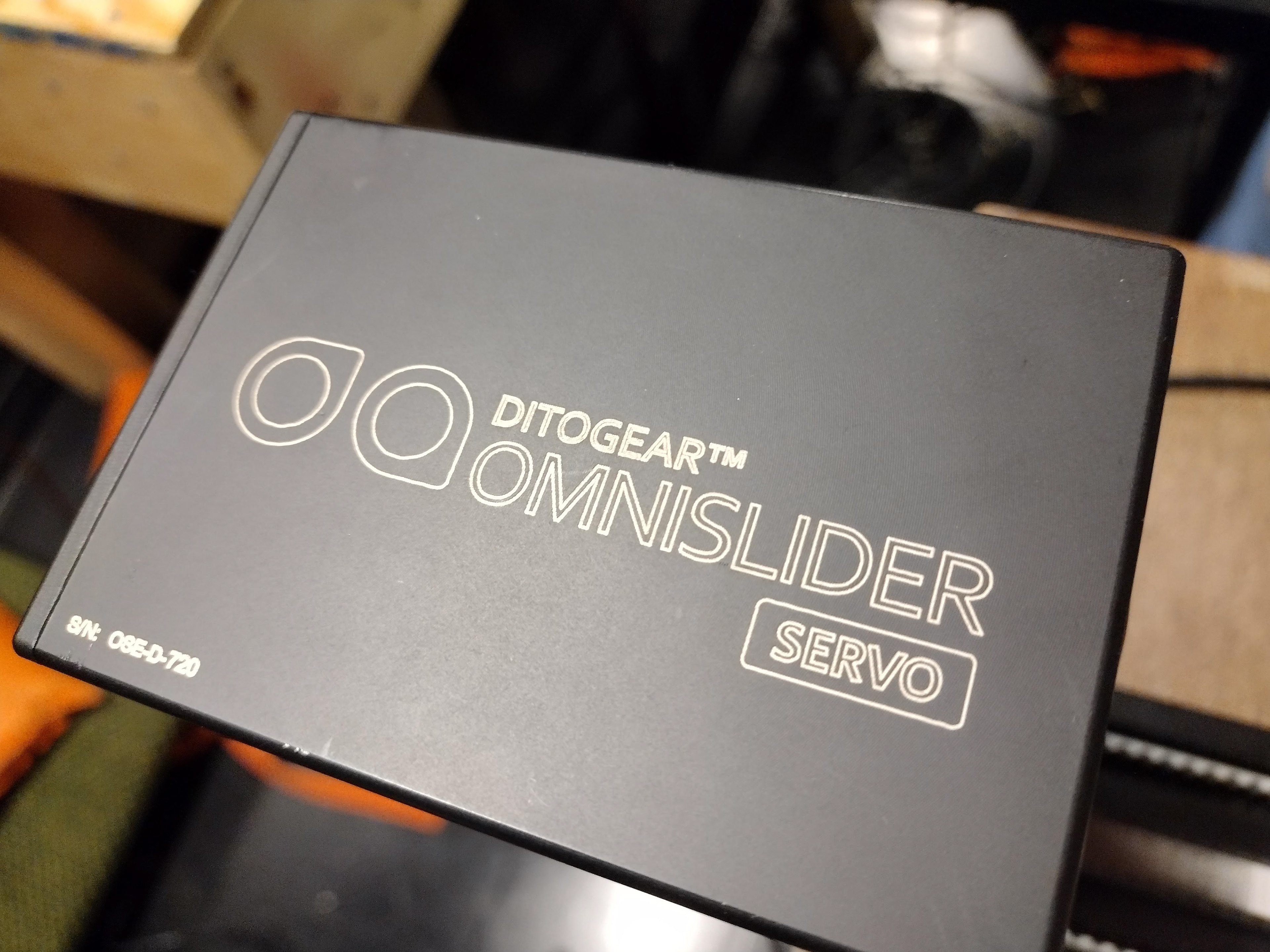 Ditogear Ominislider Servo