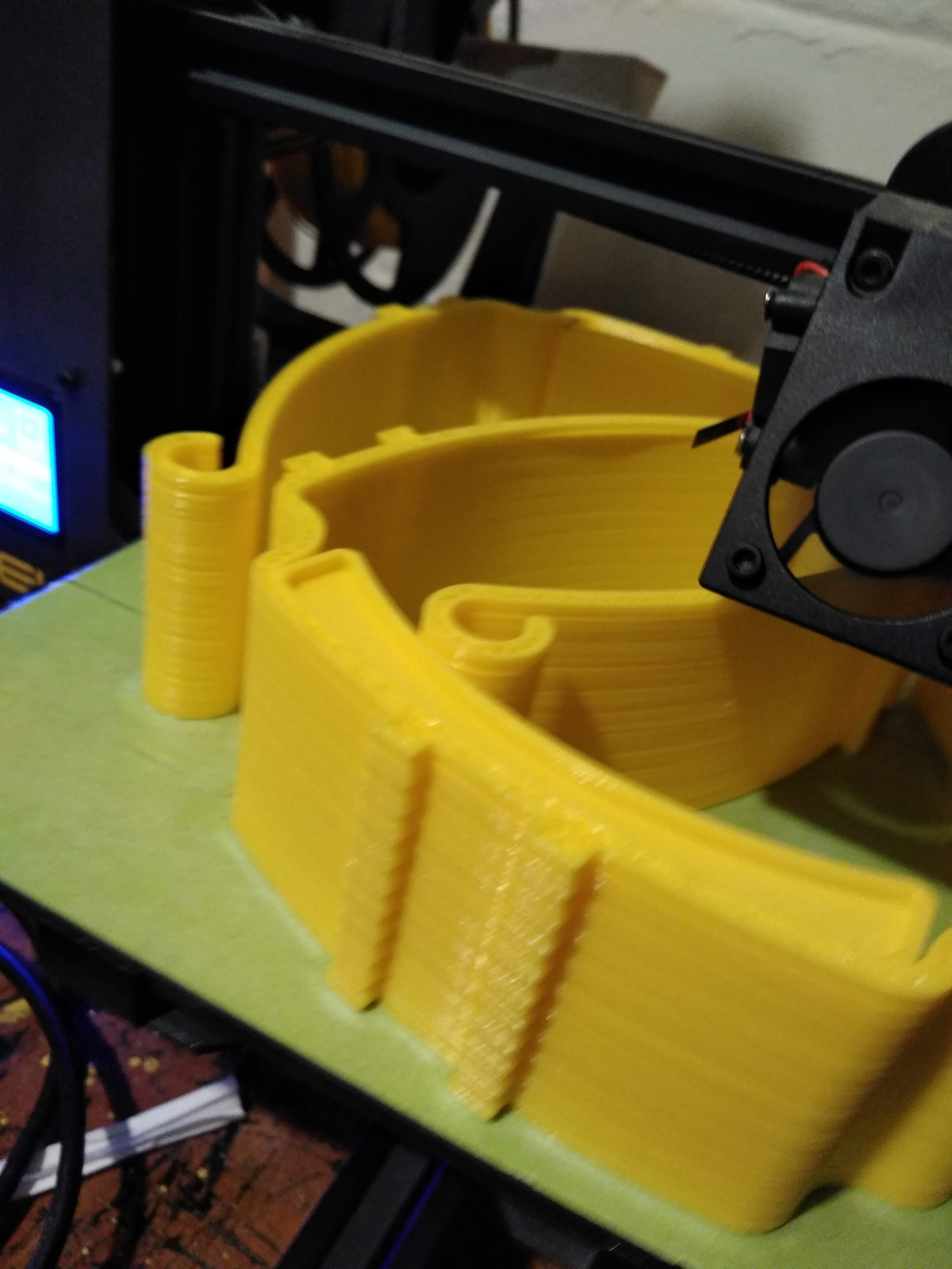 Worst filament ever! The pieces stuck together!