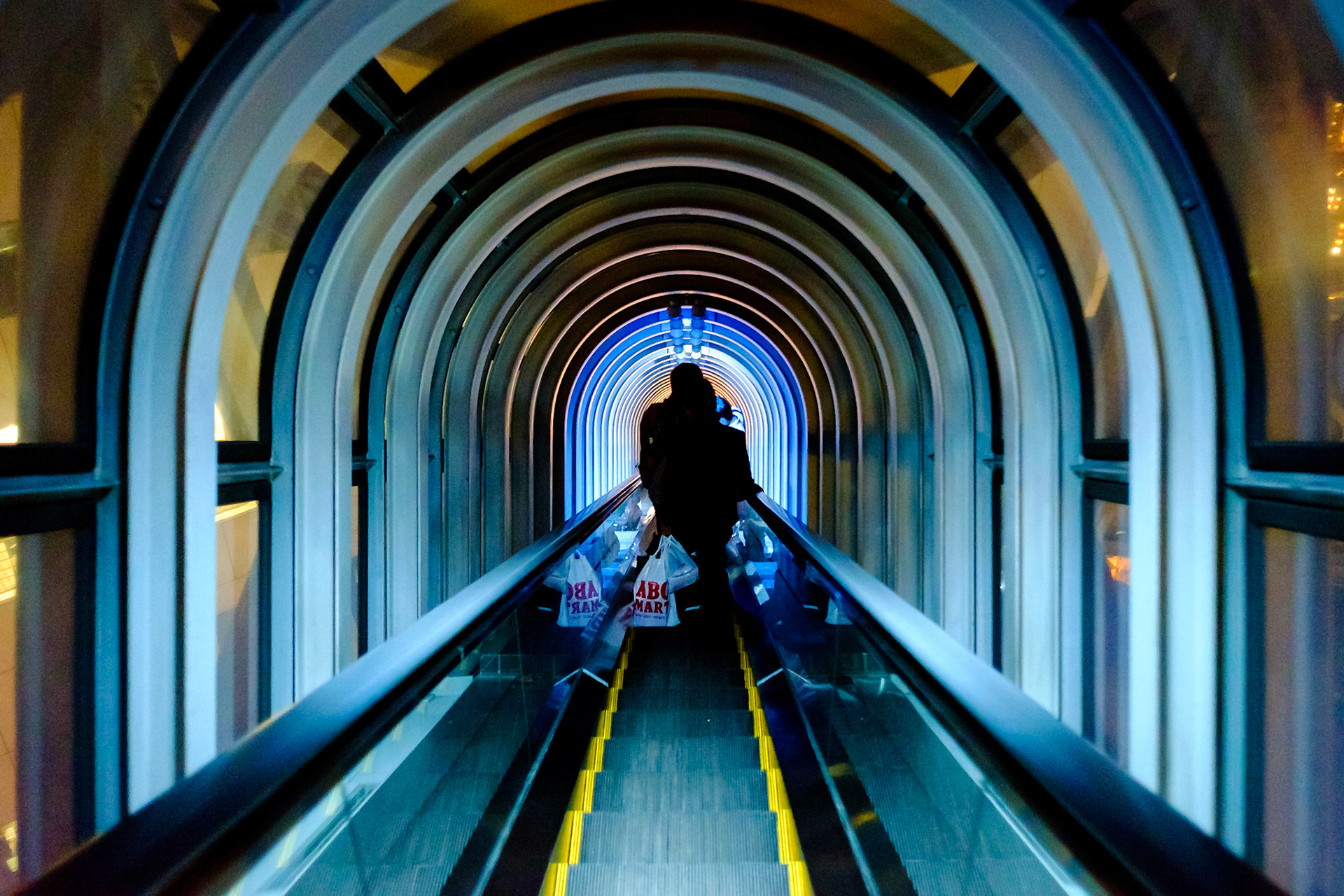Escalator du Umeda Sky Building (Osaka)