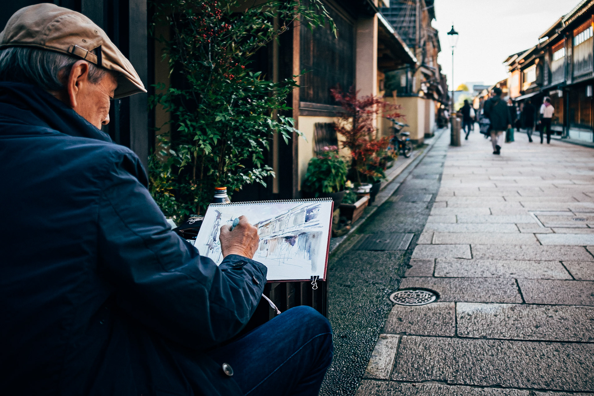 Artiste dans le quartier des Geisha (Kanazawa)