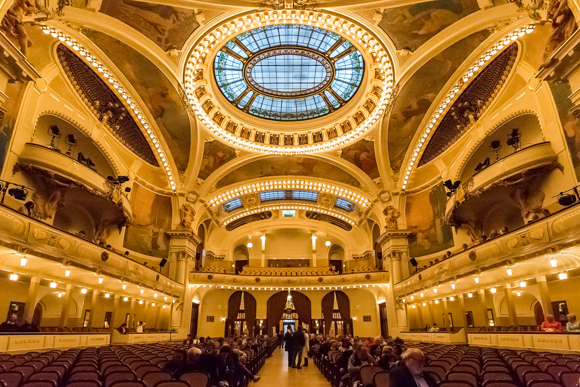 Salle de concert Smetana de la Maison Municipale de Prague.