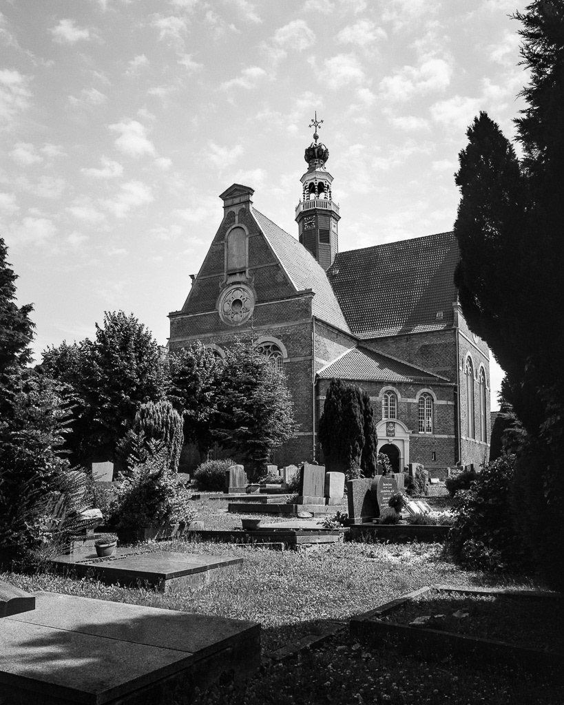 Neue Kirche, Emden - Horseman 45FA, Rodenstock Grandagon N 90mm/f6.8, Fomapan 100