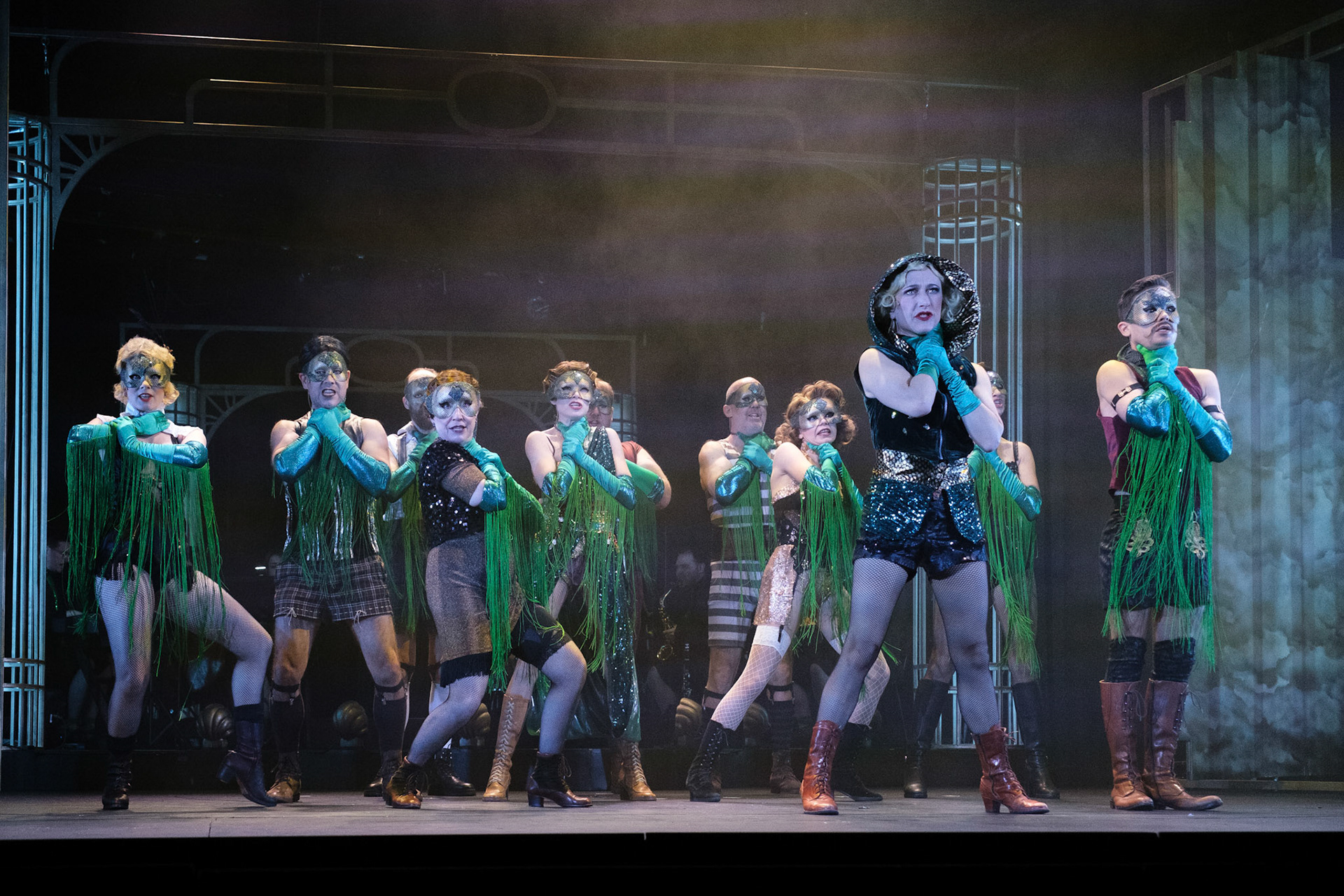 szerző: darab, színház, város, 2024/12/18   photo credit mandatory