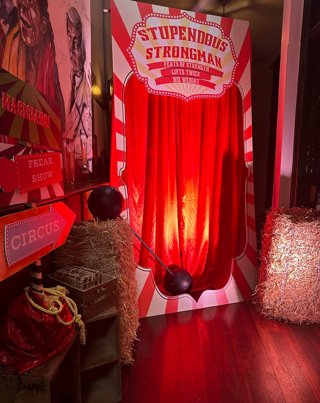 Hello Fresh x Circus Christmas Party