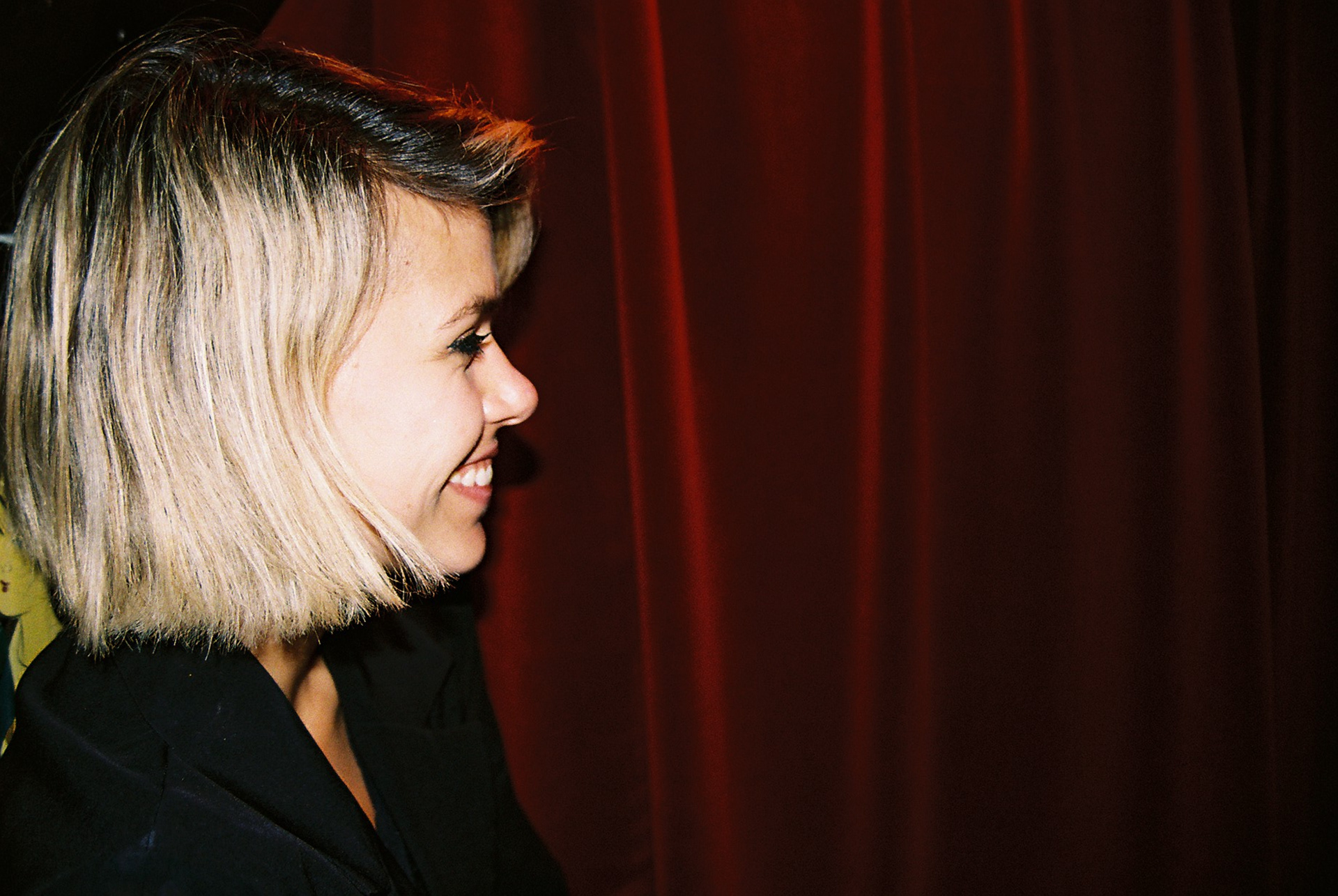 Backstage - Pearl the Girl 