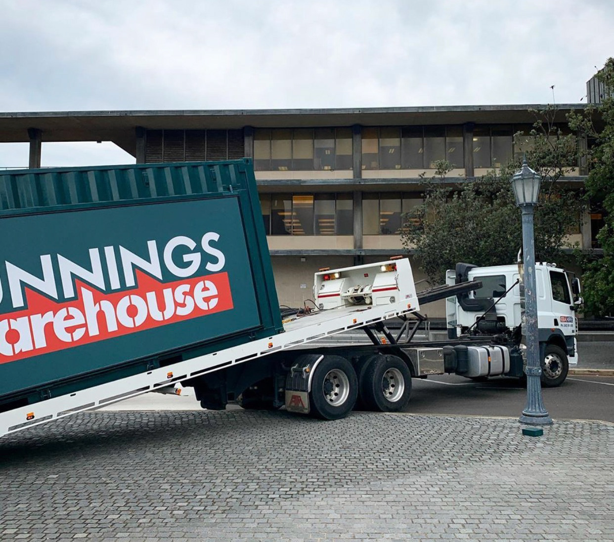 Bunnings Warehouse