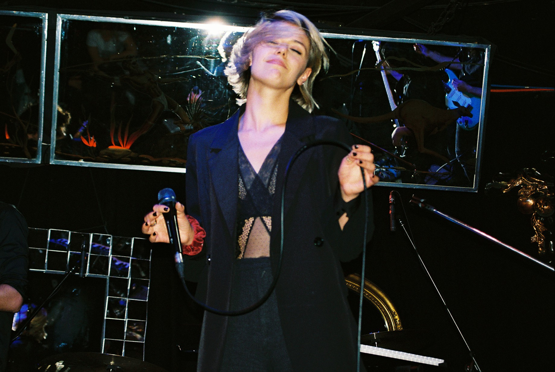 Backstage - Pearl the Girl 