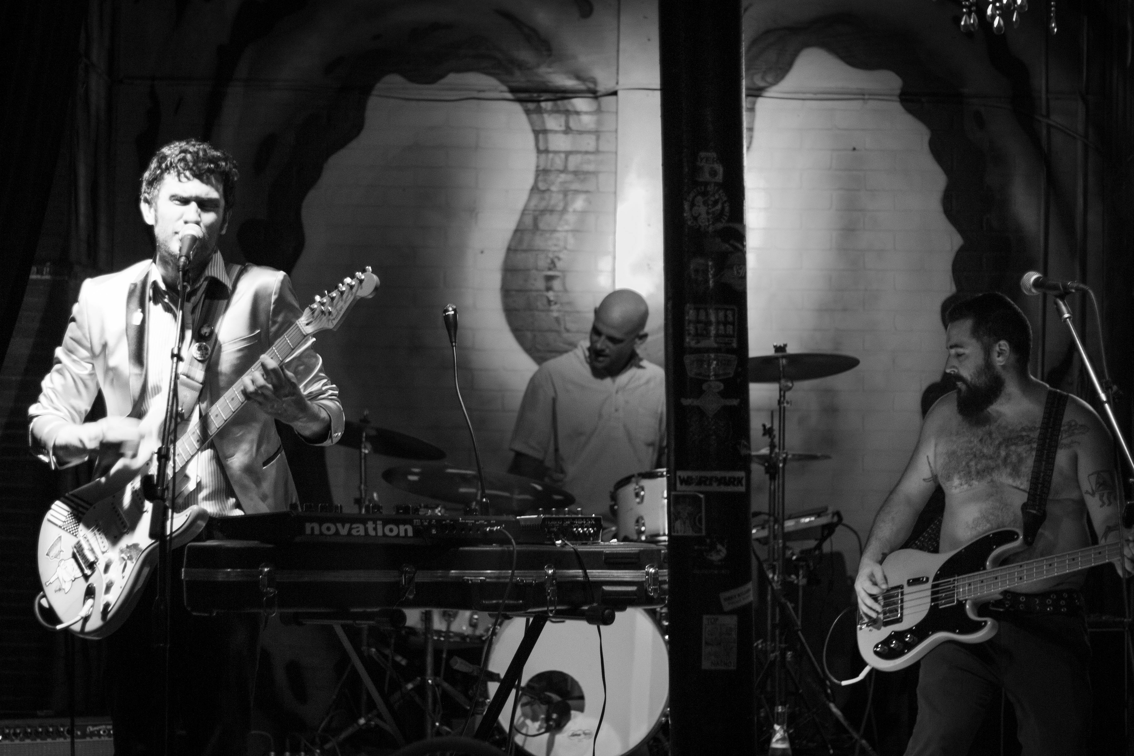 Champagne Girl at Banks Street Bar