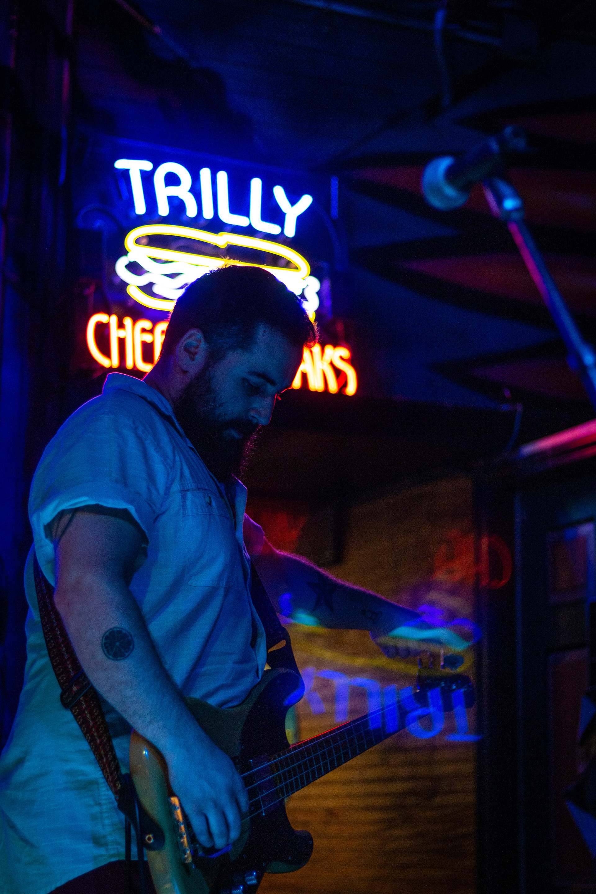 Champagne Girl at Banks Street Bar