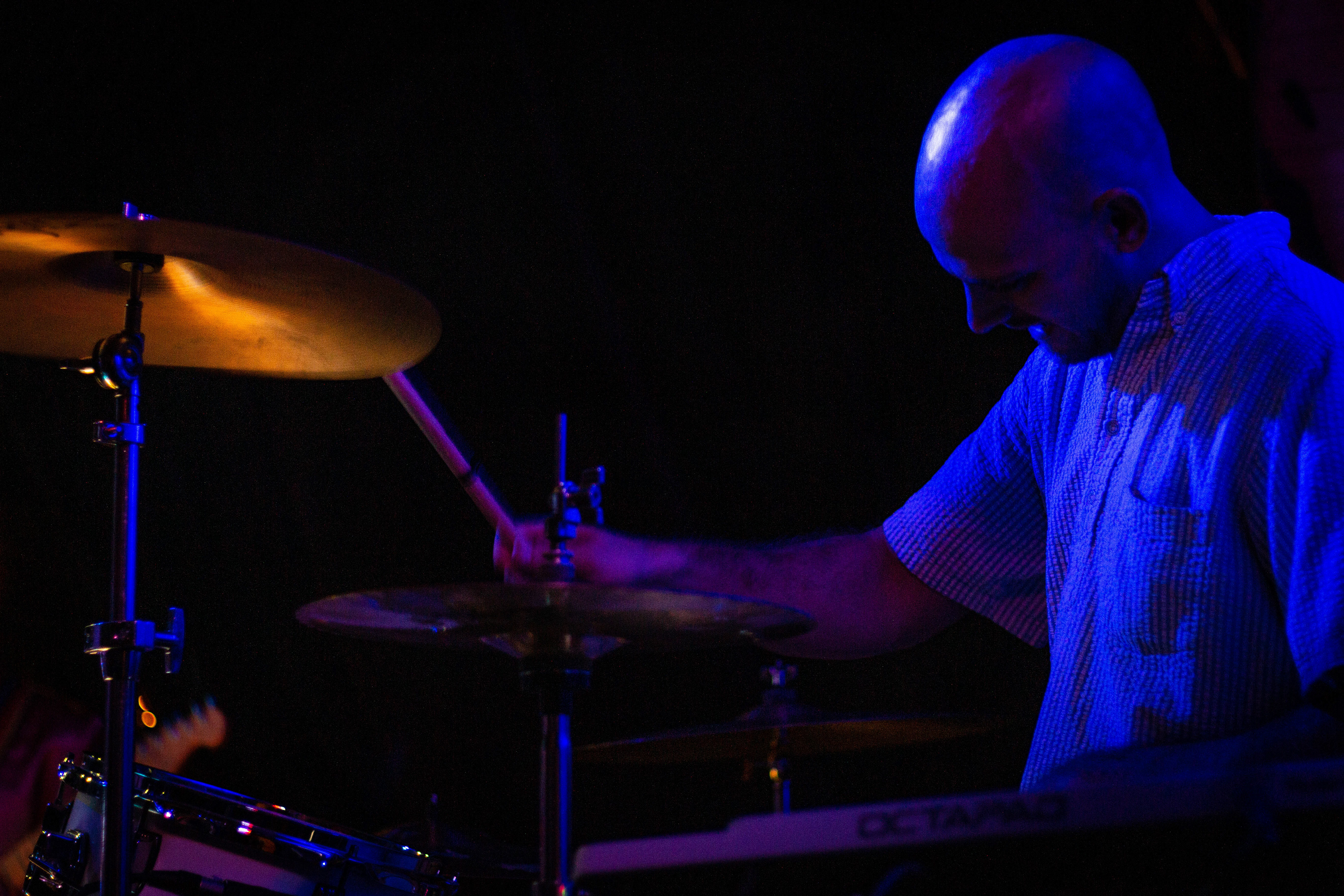Champagne Girl at Banks Street Bar
