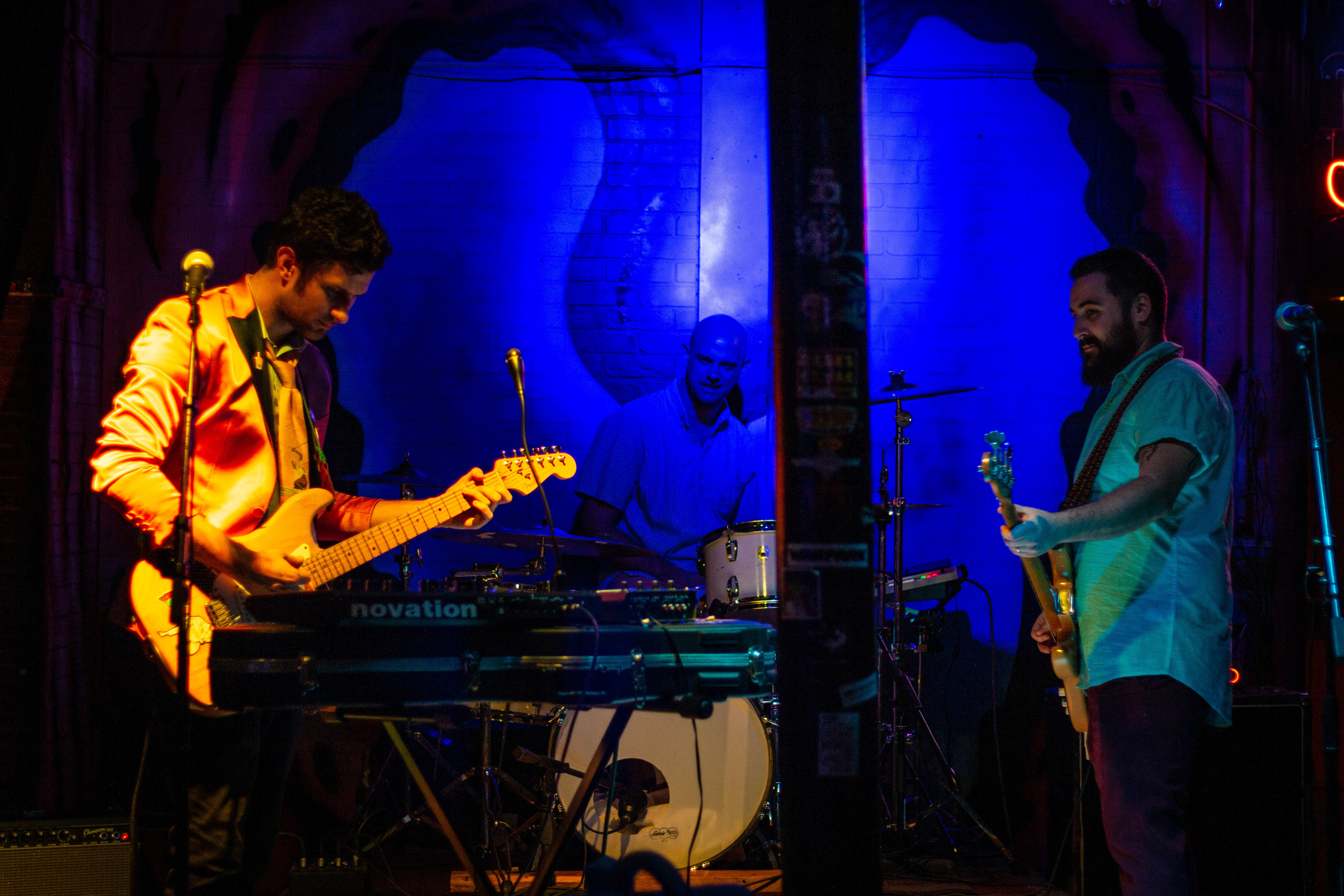 Champagne Girl at Banks Street Bar