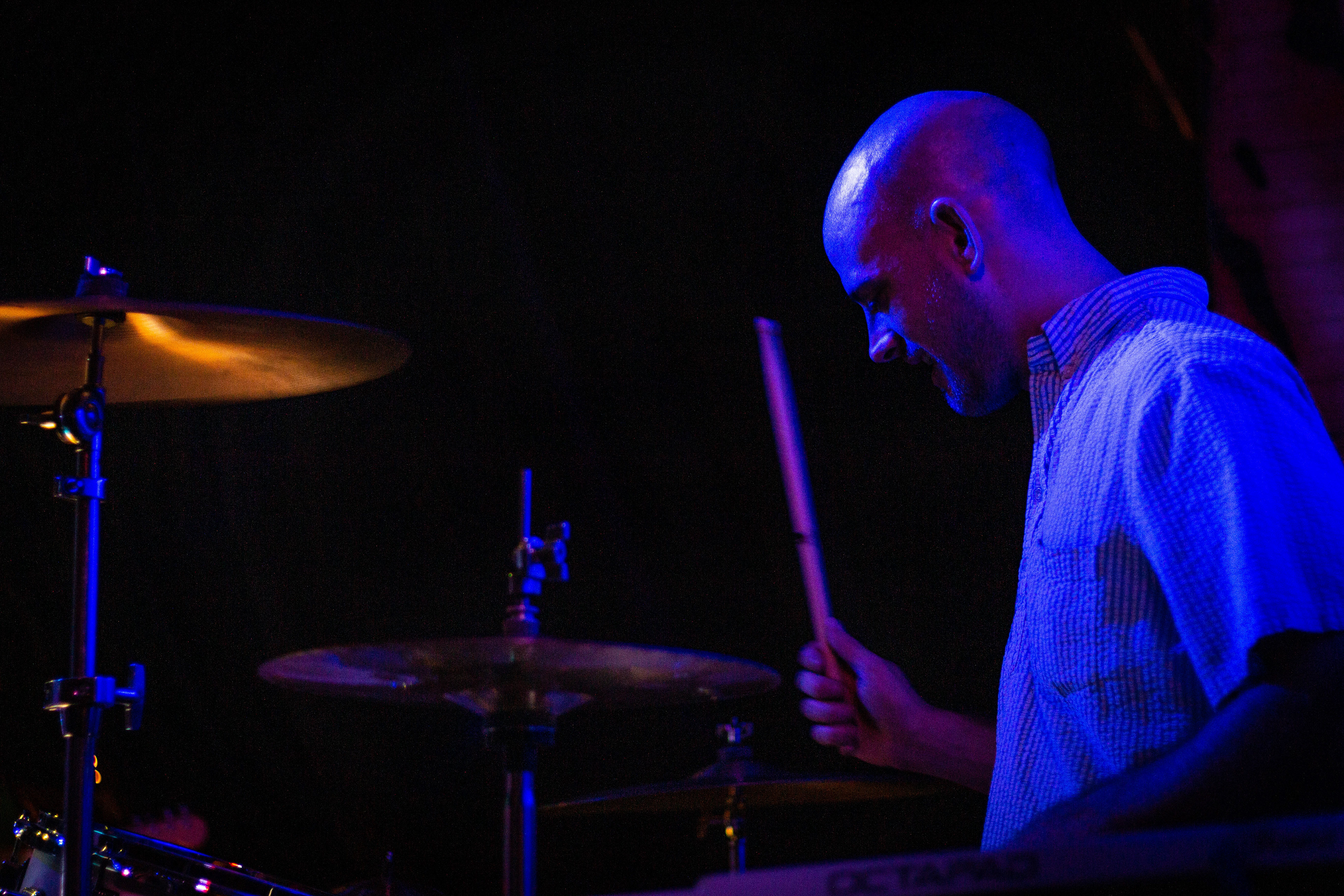 Champagne Girl at Banks Street Bar