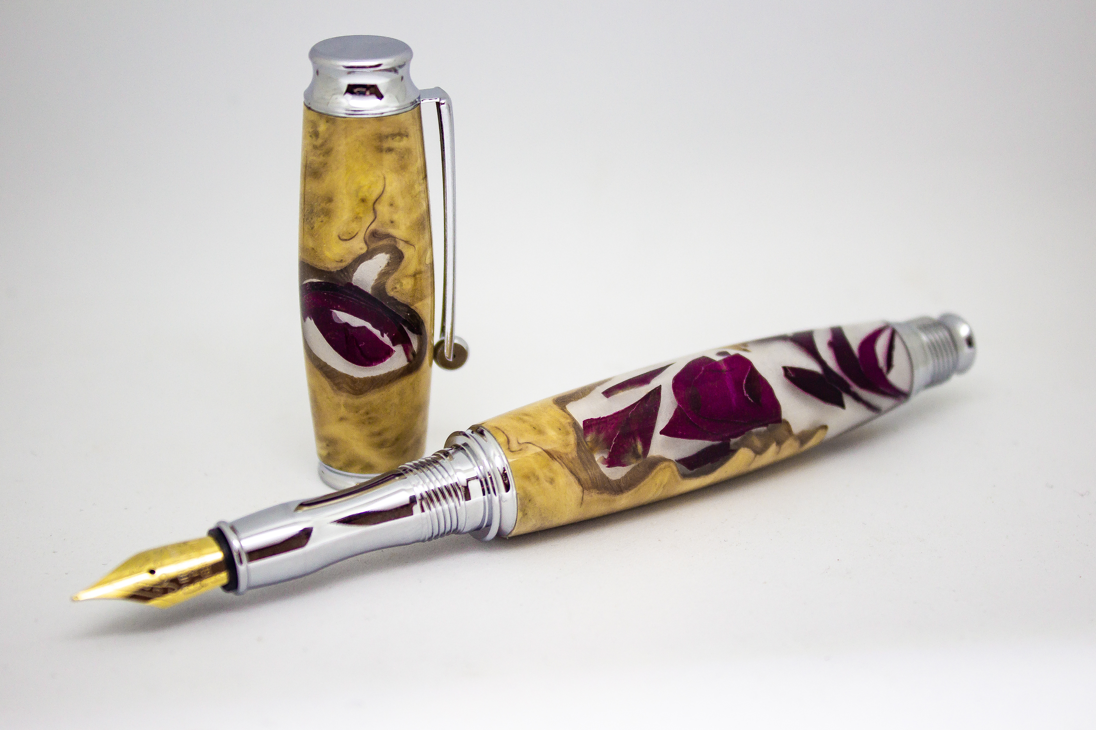 Encapsulated Dried Rose Petals with Brown Mallee Burl