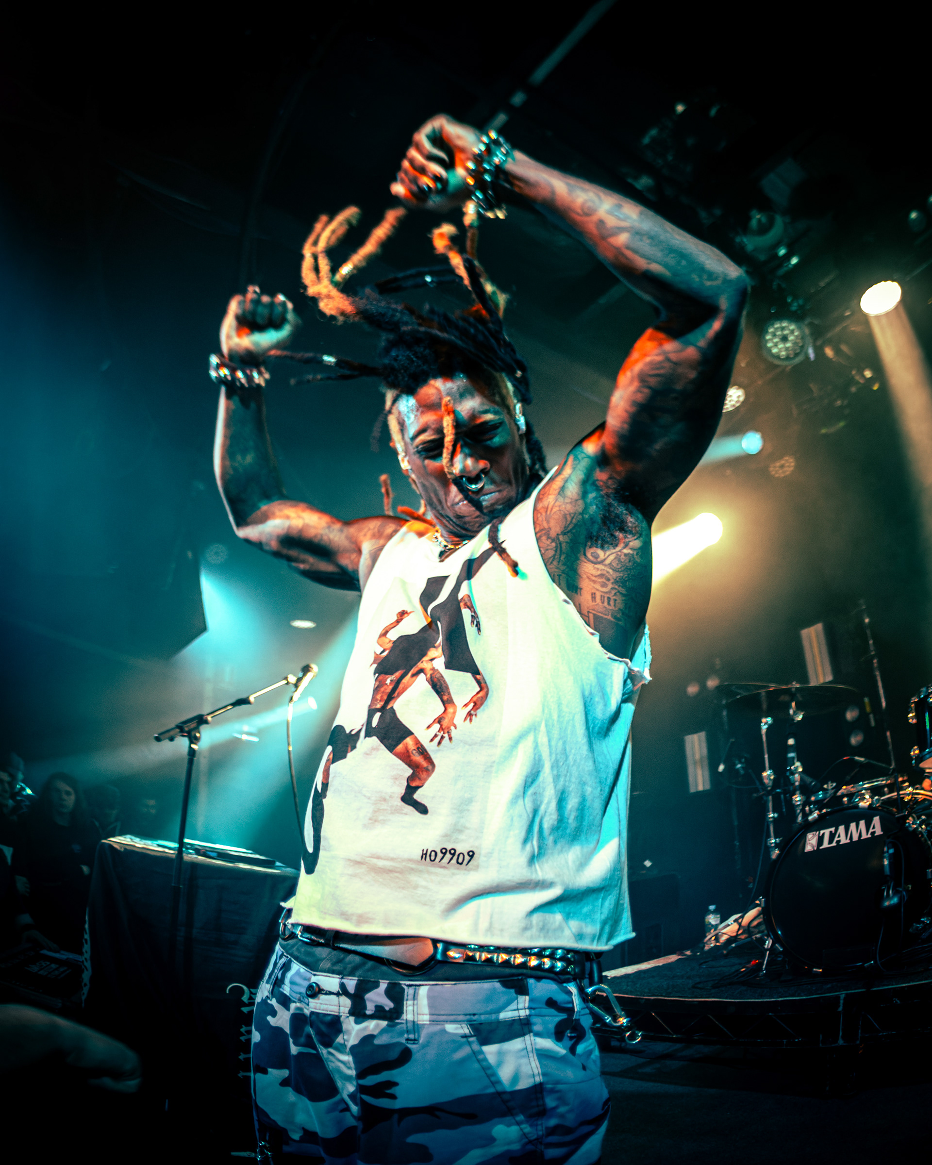 Ho99o9