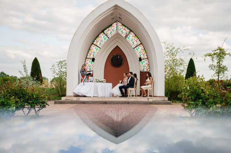 borostyan-med-hotel-eskuvoi-foto