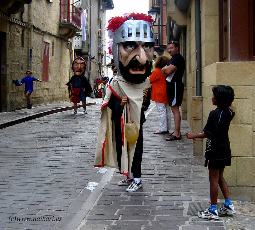 GIGANTES Y CABEZUDOS