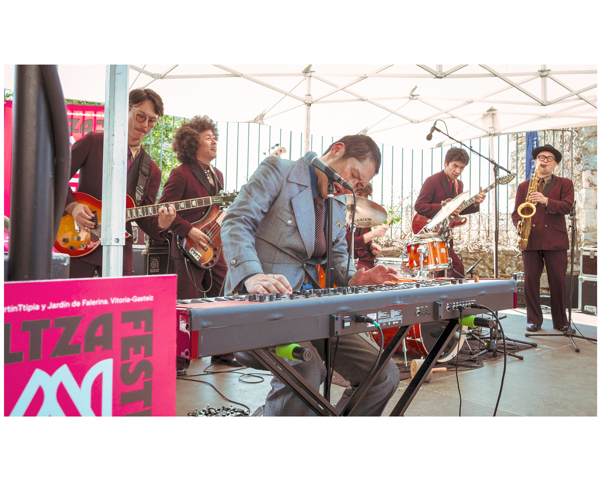 Osaka Monaurail-Aztarna Beltza Festival