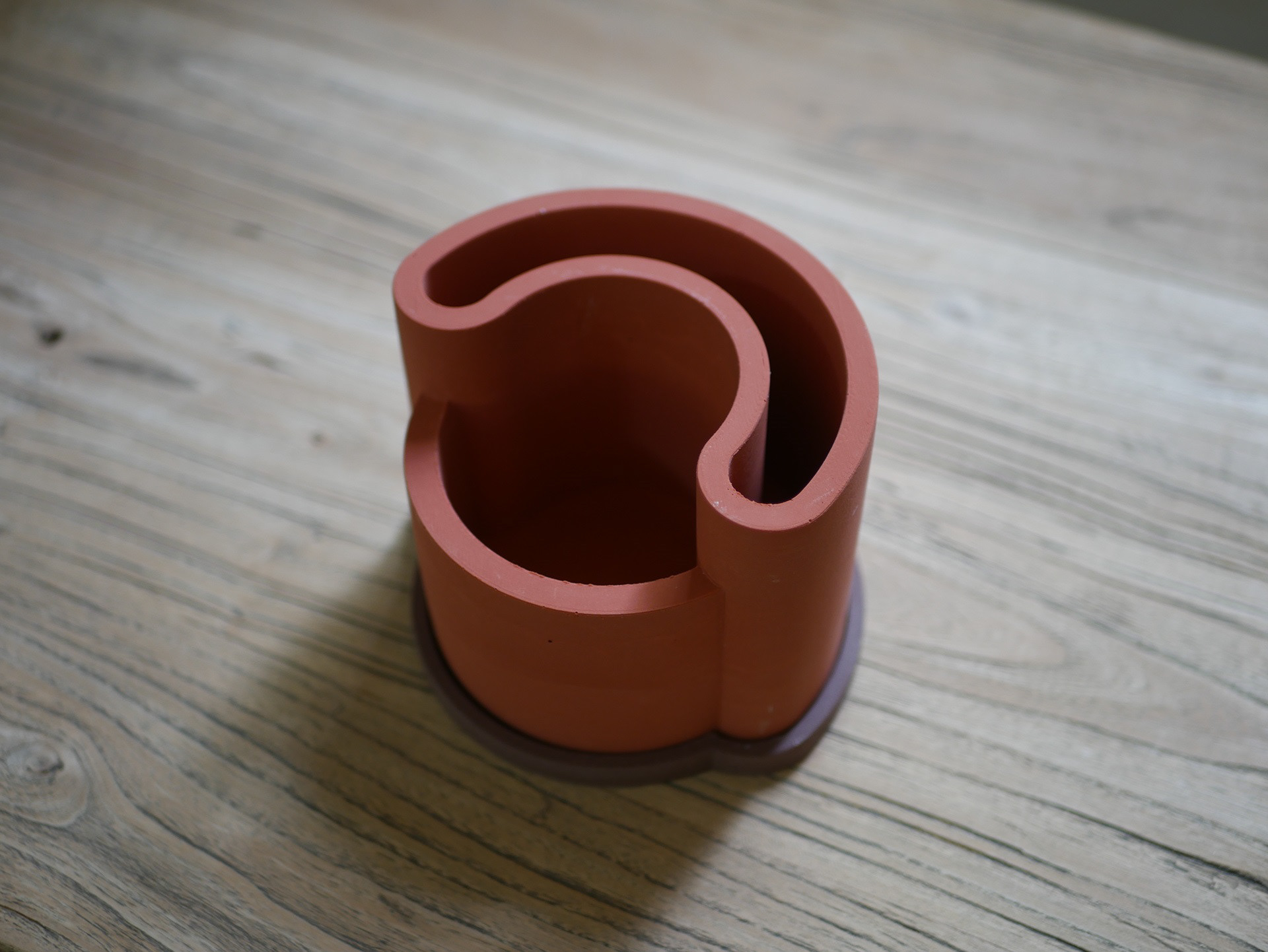 undefinedSmiley Stand + Writing Tools