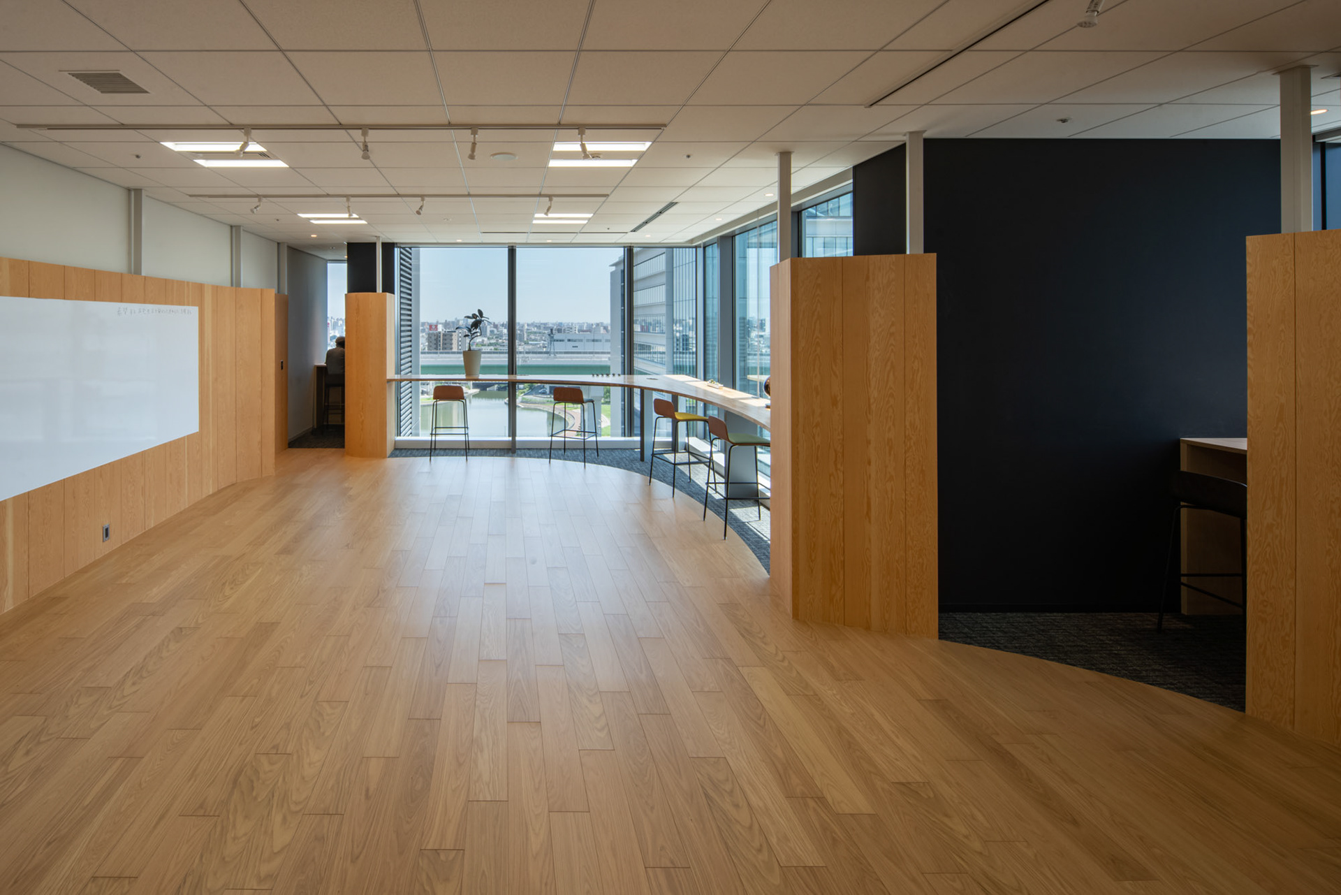 kagayaki global gate (2022) photo by ToLoLo studio