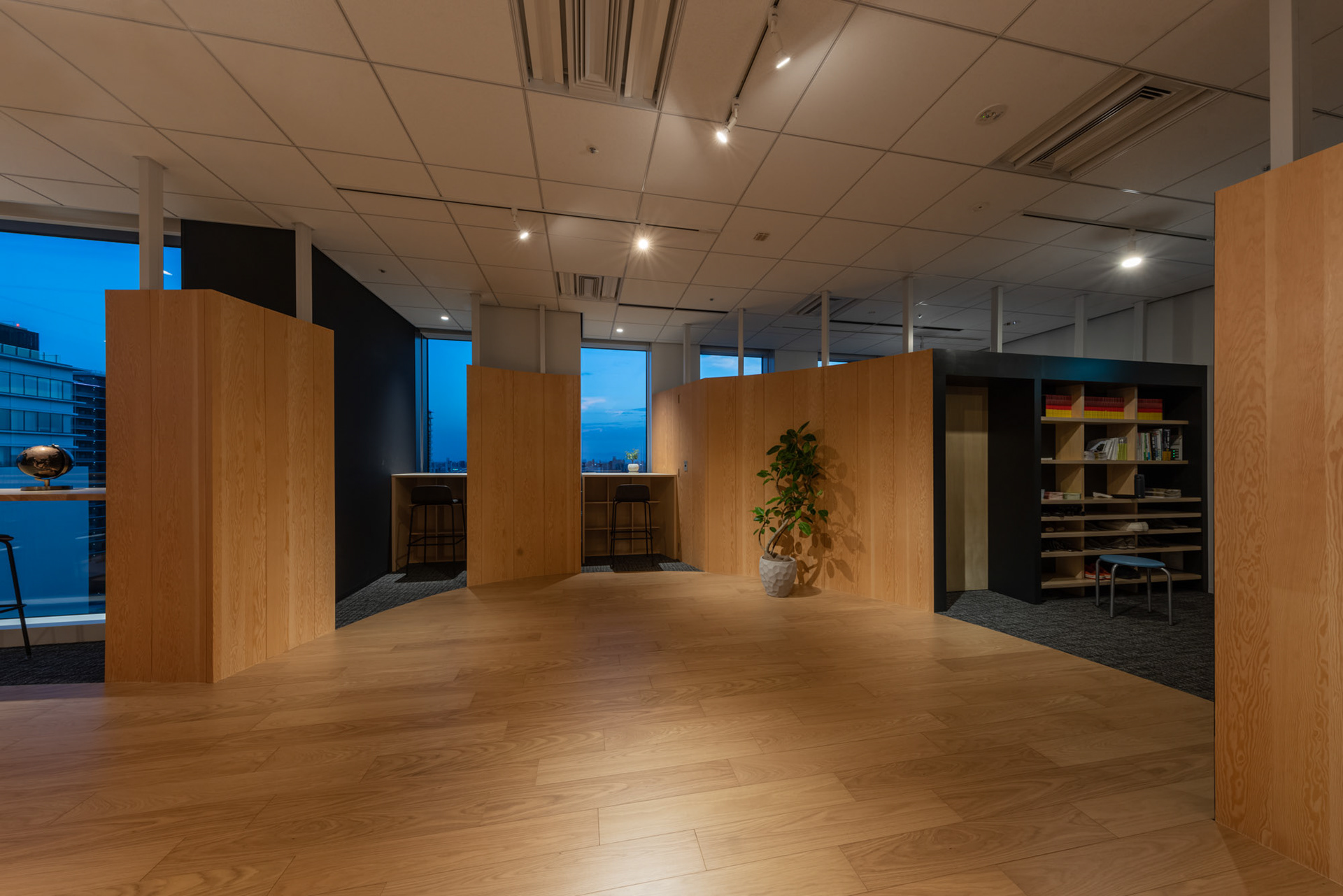 kagayaki global gate (2022) photo by ToLoLo studio
