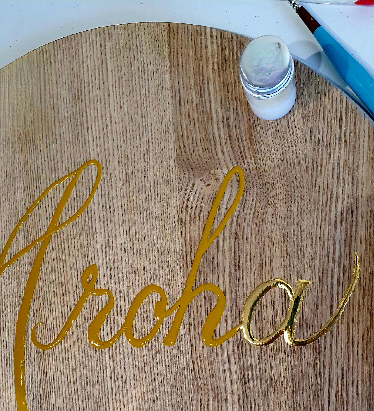 gilding. calligraphy. calligrapher. australia