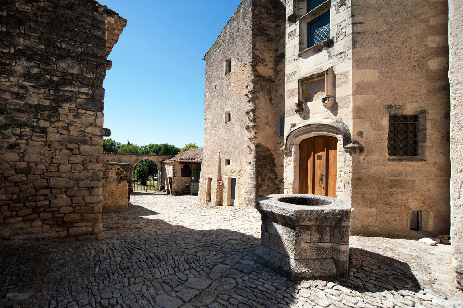 Salagon La cour