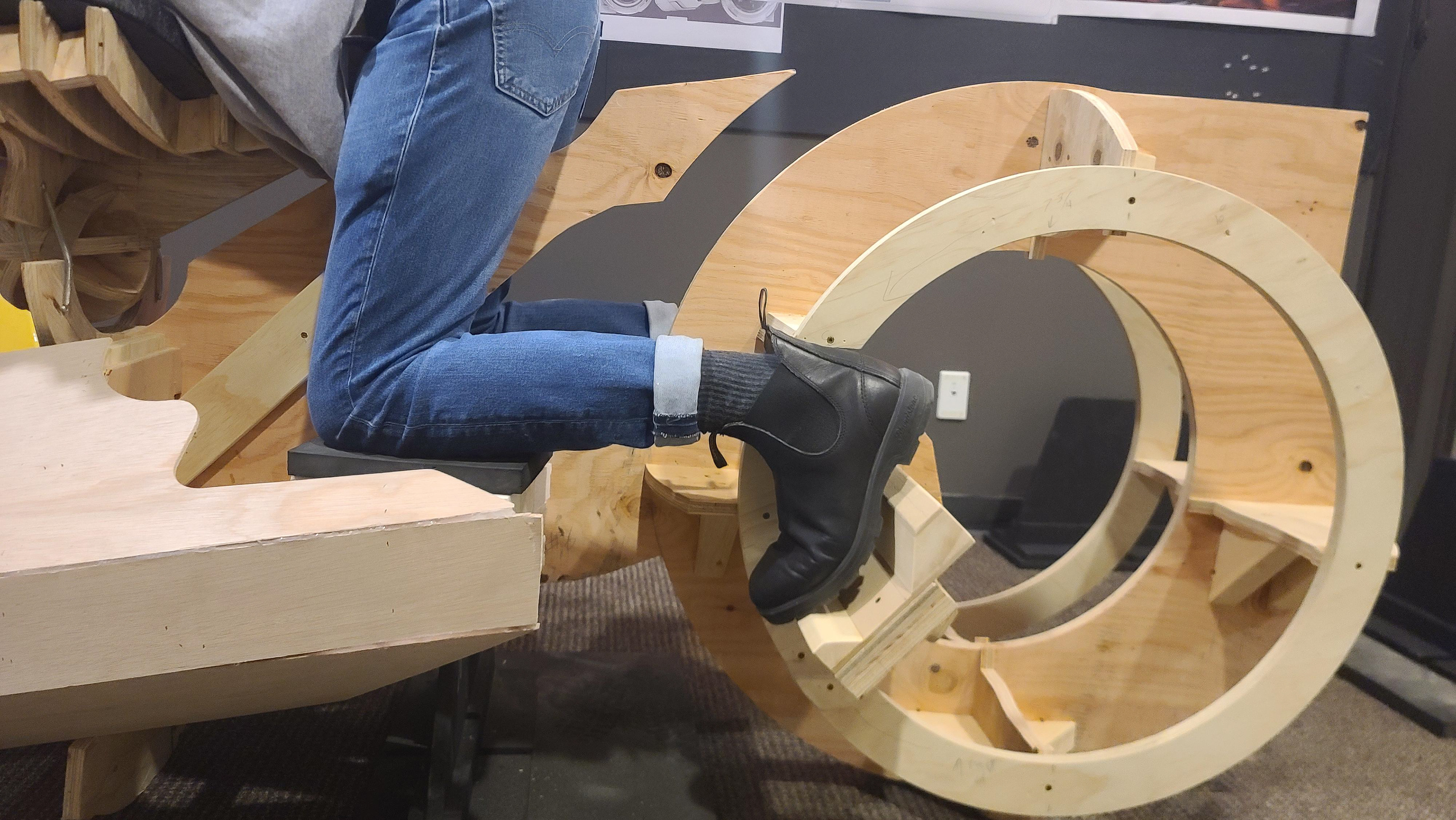 getting the heigh of the knee support and footrest correct