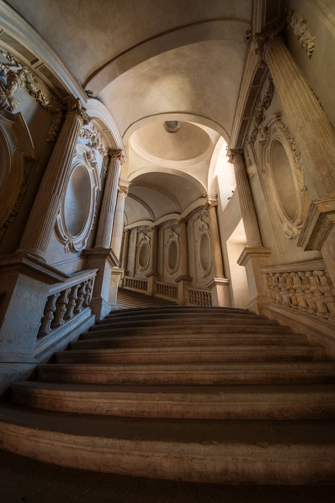 Scale ed Androne del Guarini.