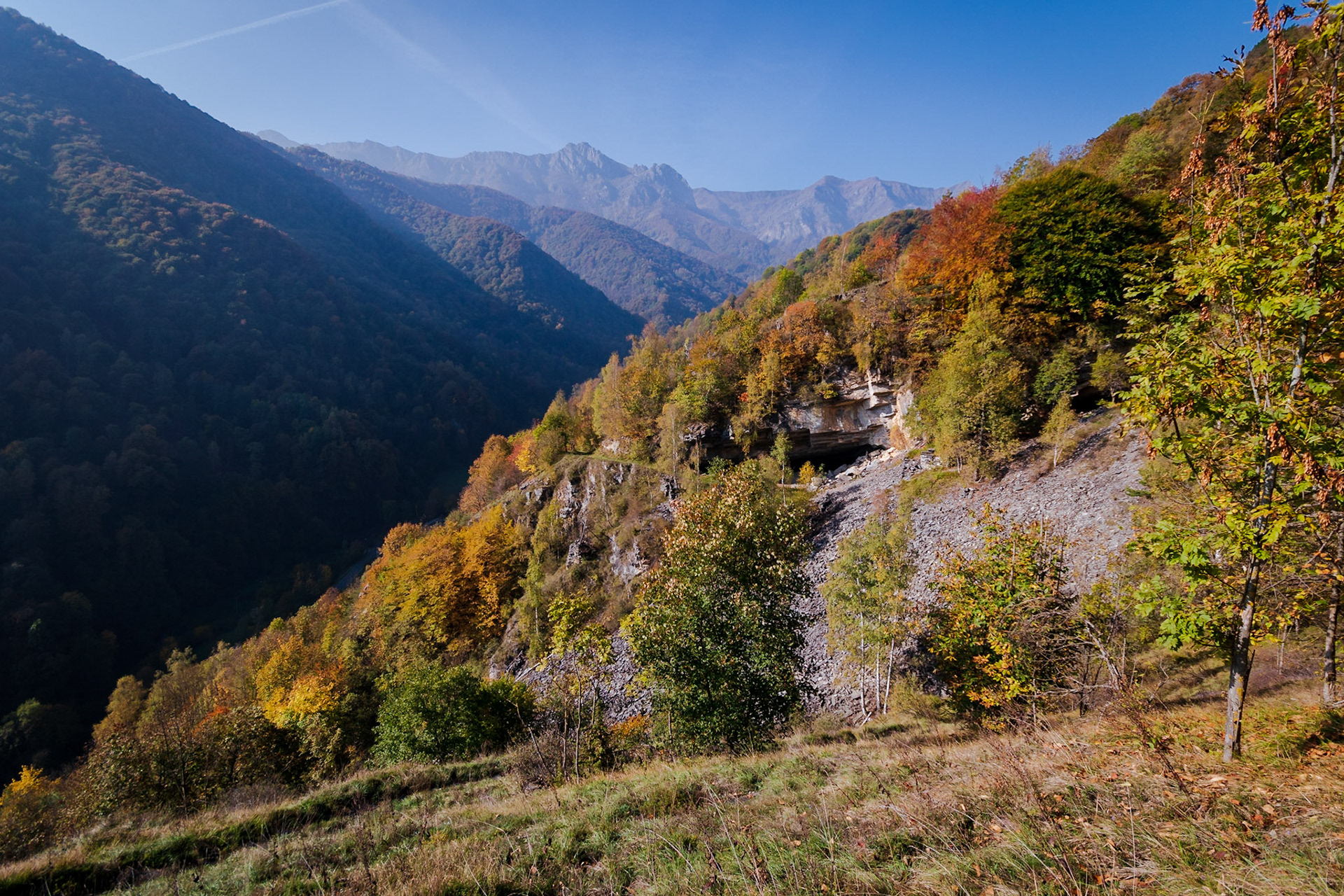 Verso le Laouziere della Valle Grana - Cava di San Pietro