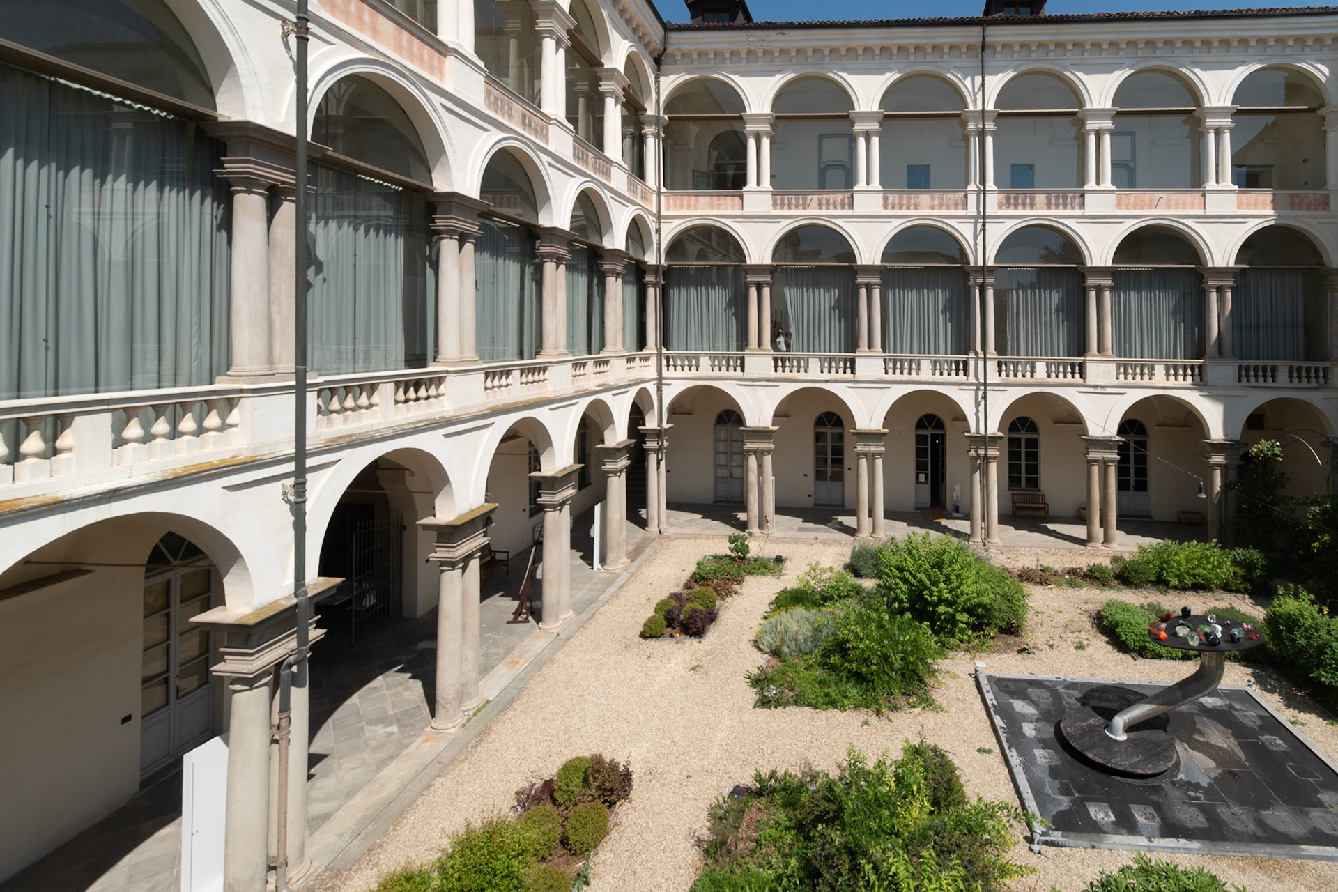 Il Muses, accademia europea delle essenze.