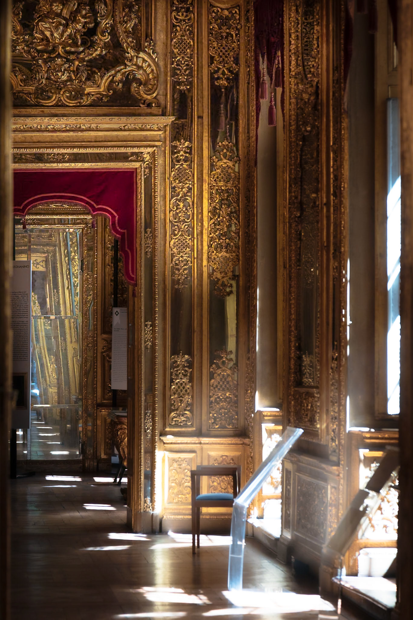 I Saloni dell'appartamento ducale in tardo Barocco.