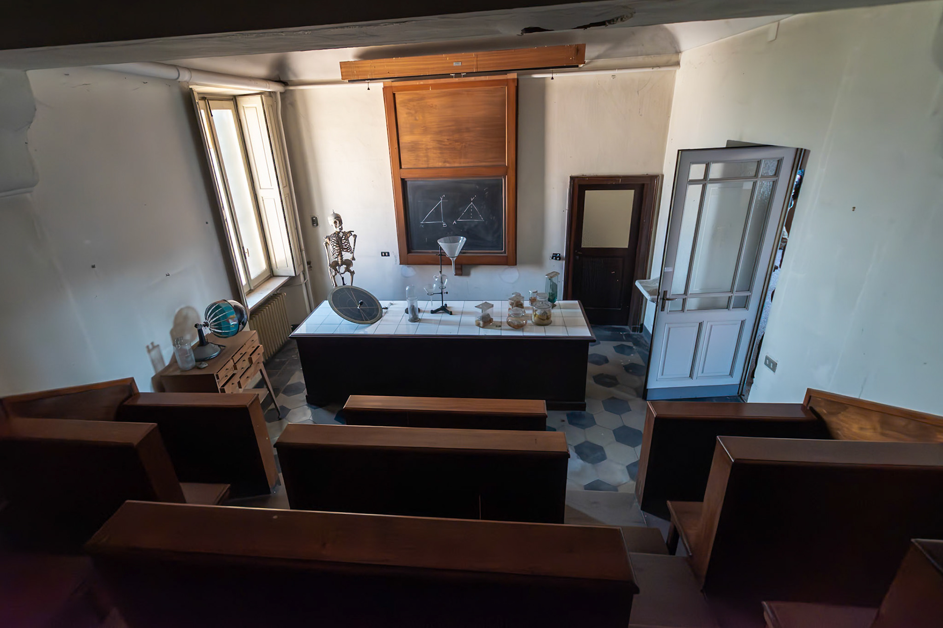 The Royal Carlo Alberto College - classroom