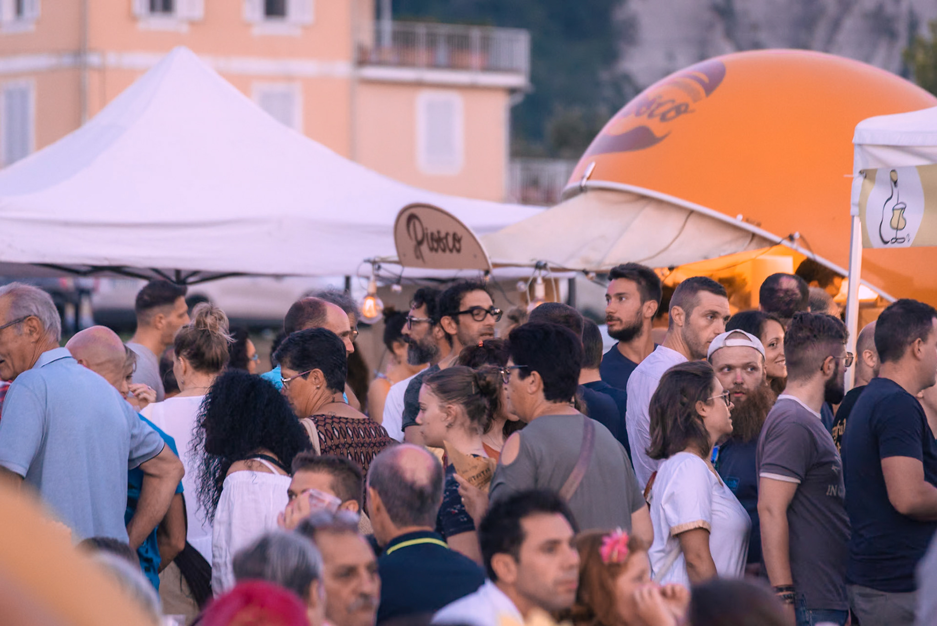 La festa di inaugurazione del labirinto.
