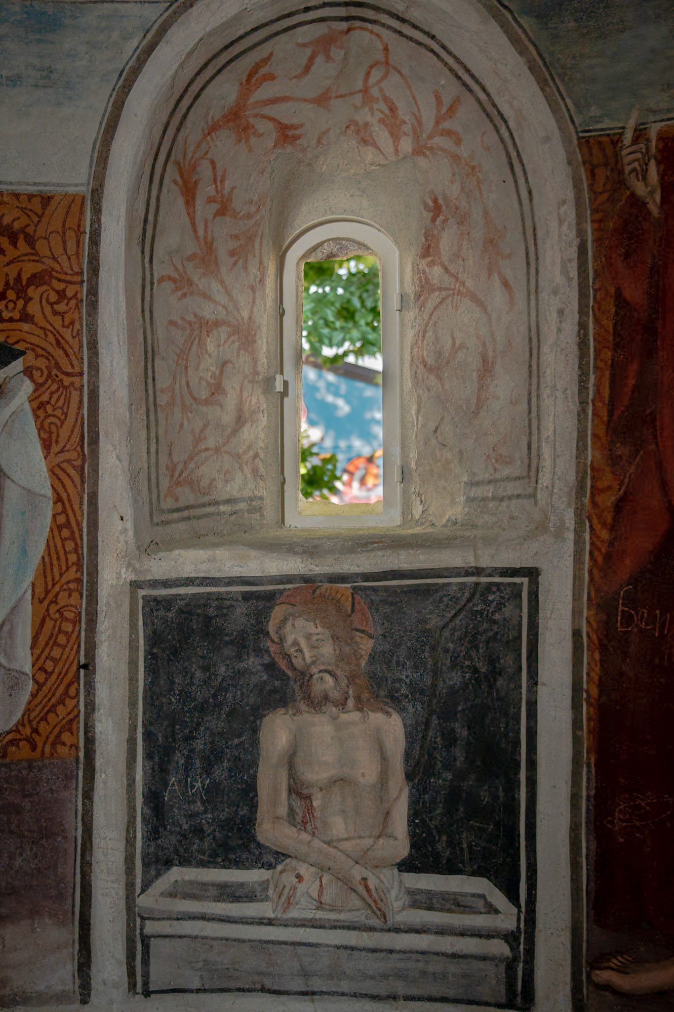 Interno della chiesa di San Pietro X sec. a Cavallermaggiore