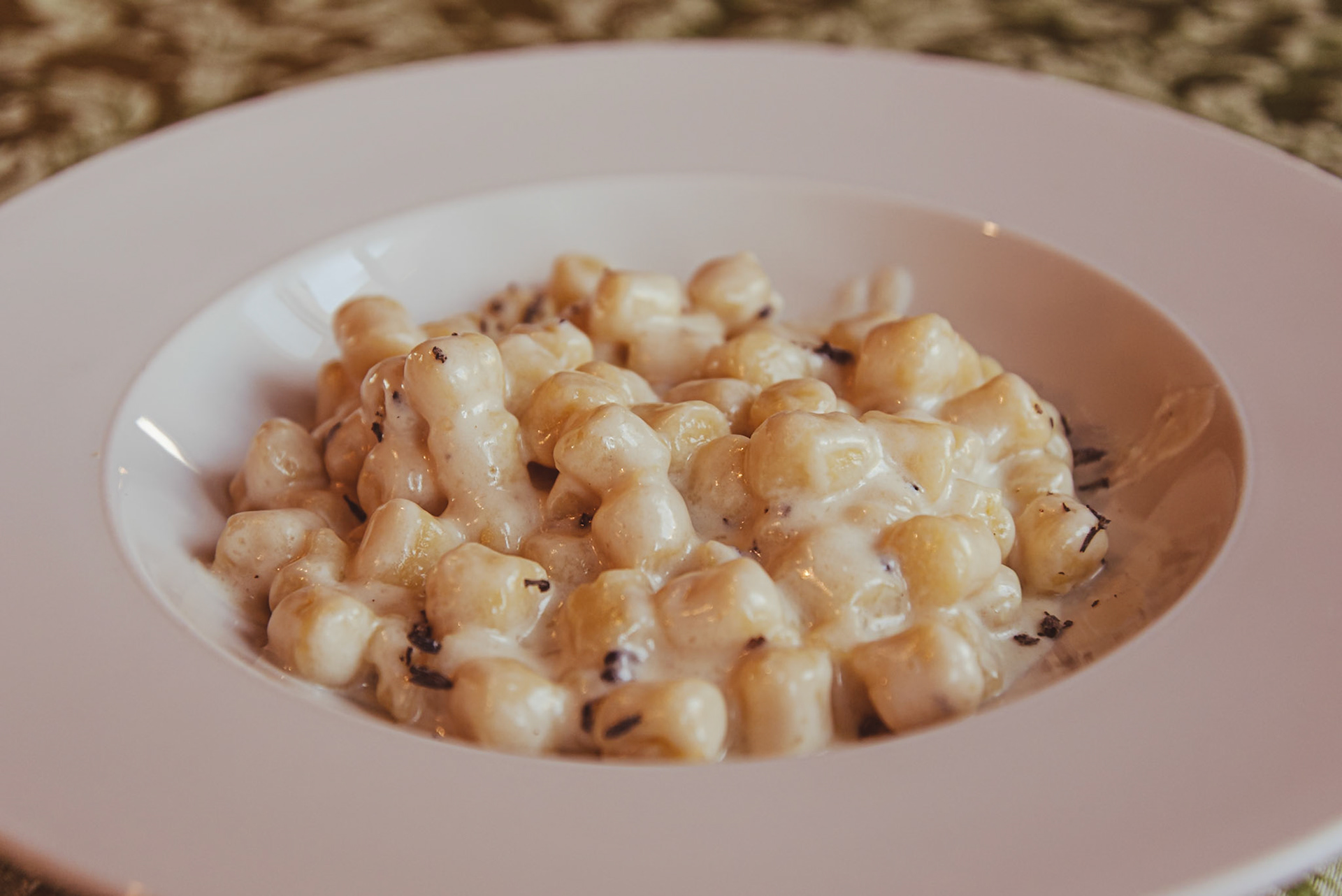 Gnocchi al castelmagno con lavanda.