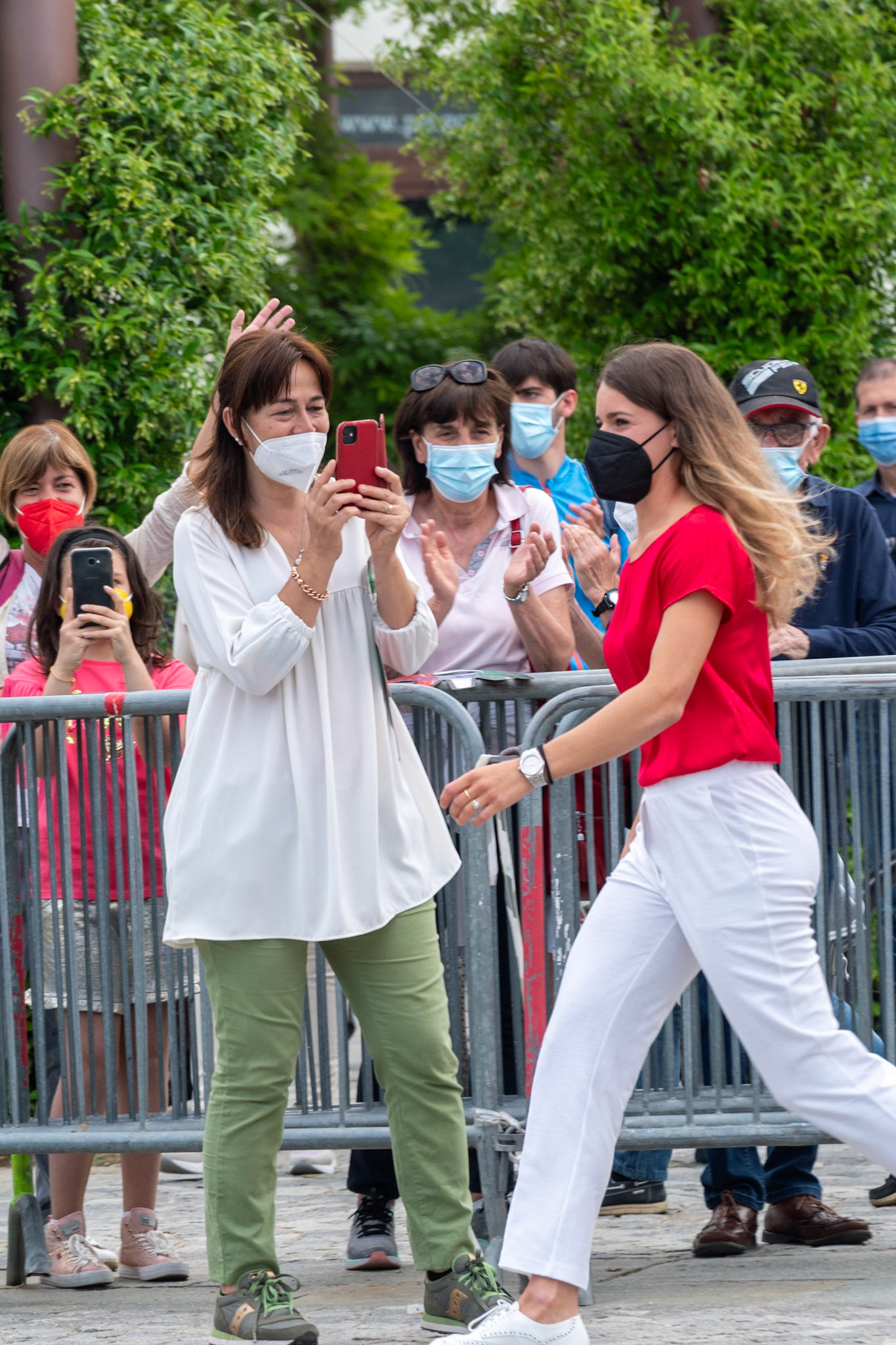 Marta fa accesso tra la sua gente.