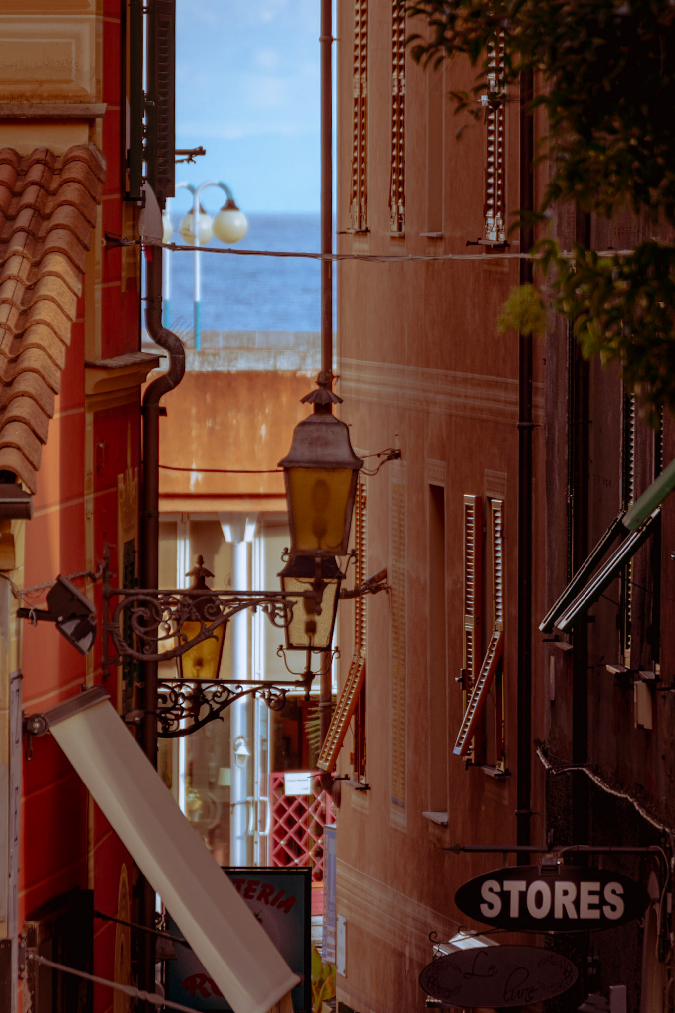 ARENZANO ALLEYS