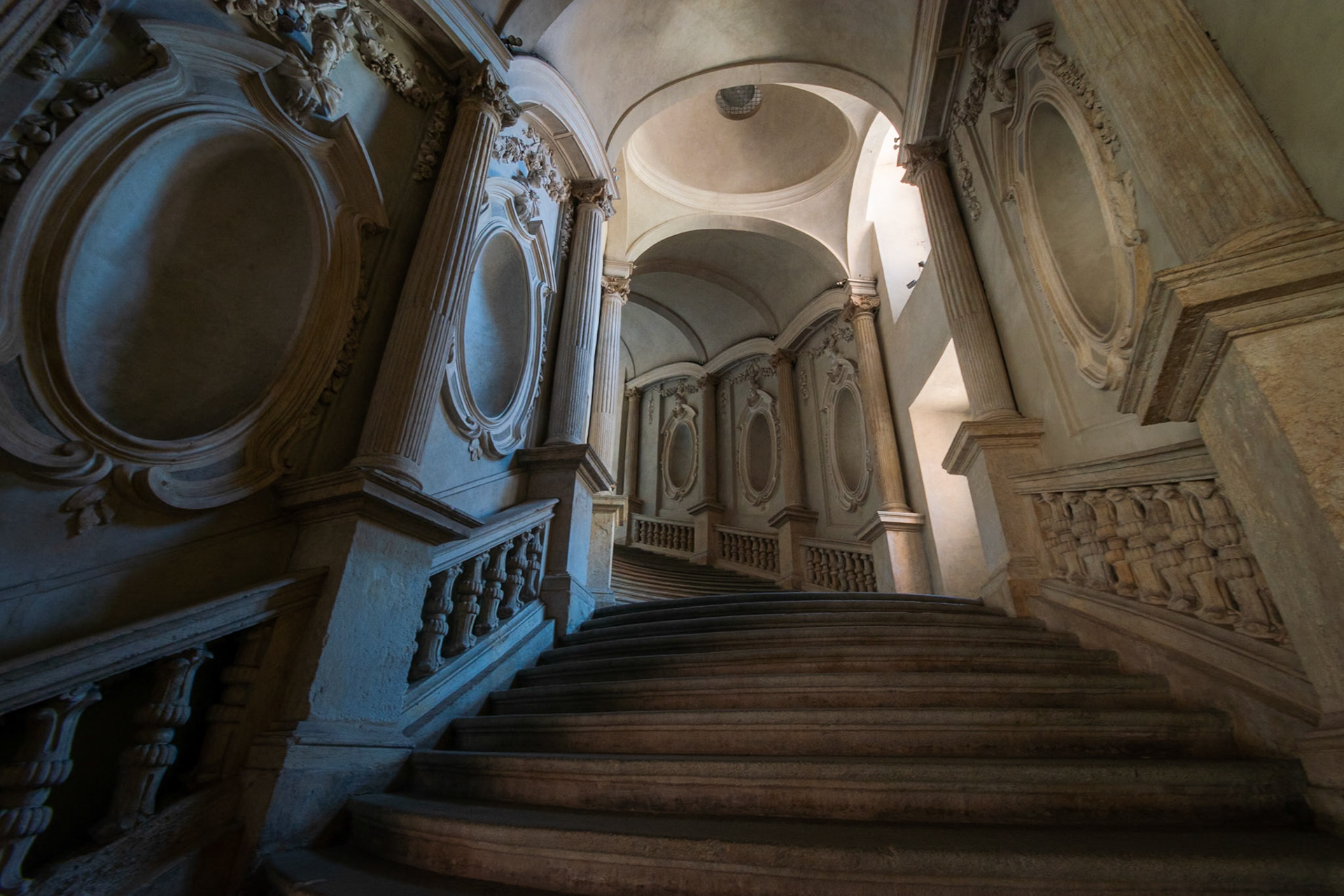 Scale ed Androne del Guarini.