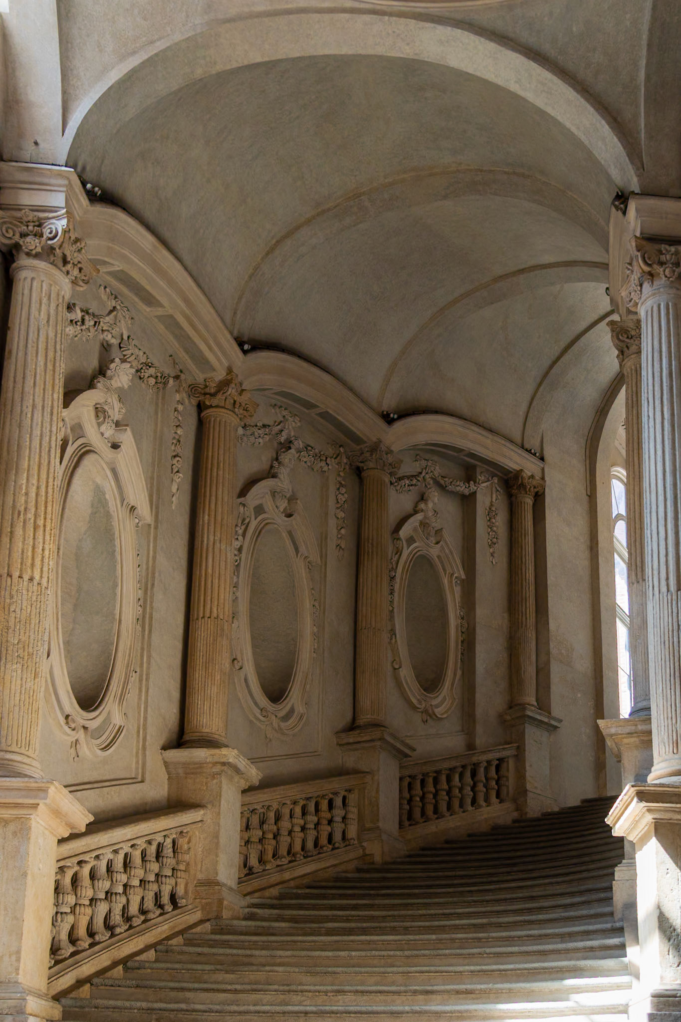 Scale ed Androne del Guarini.