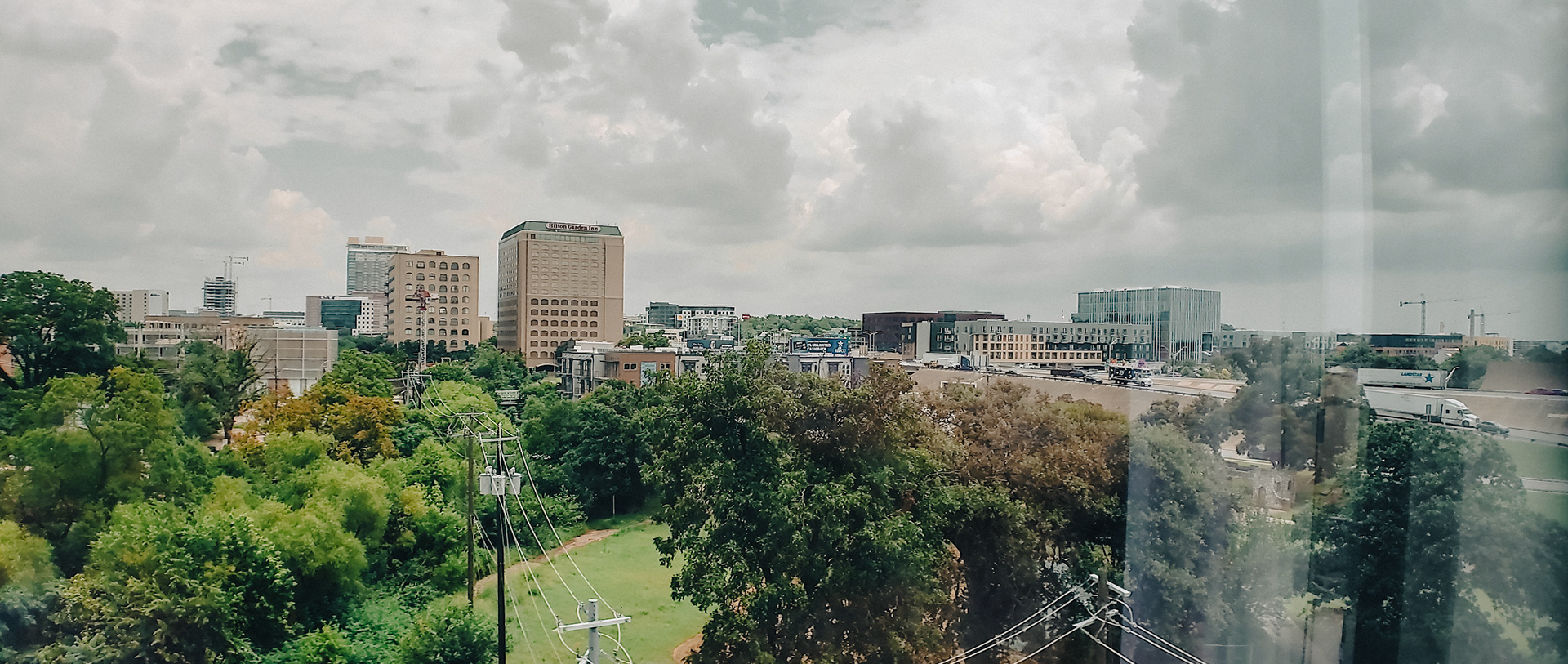 FLASH=Off;MOMENT_LENS=ANAMORPHIC
