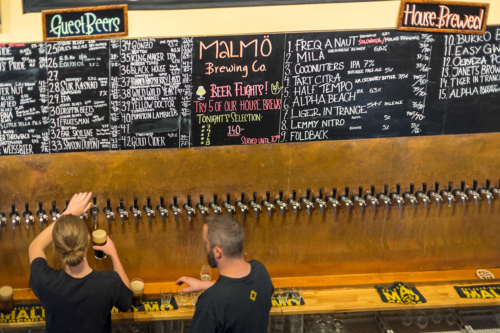 Malmö Brewing Co'da, 50'nin üzerinde farklı bira çeşidi bulmak mümkün.