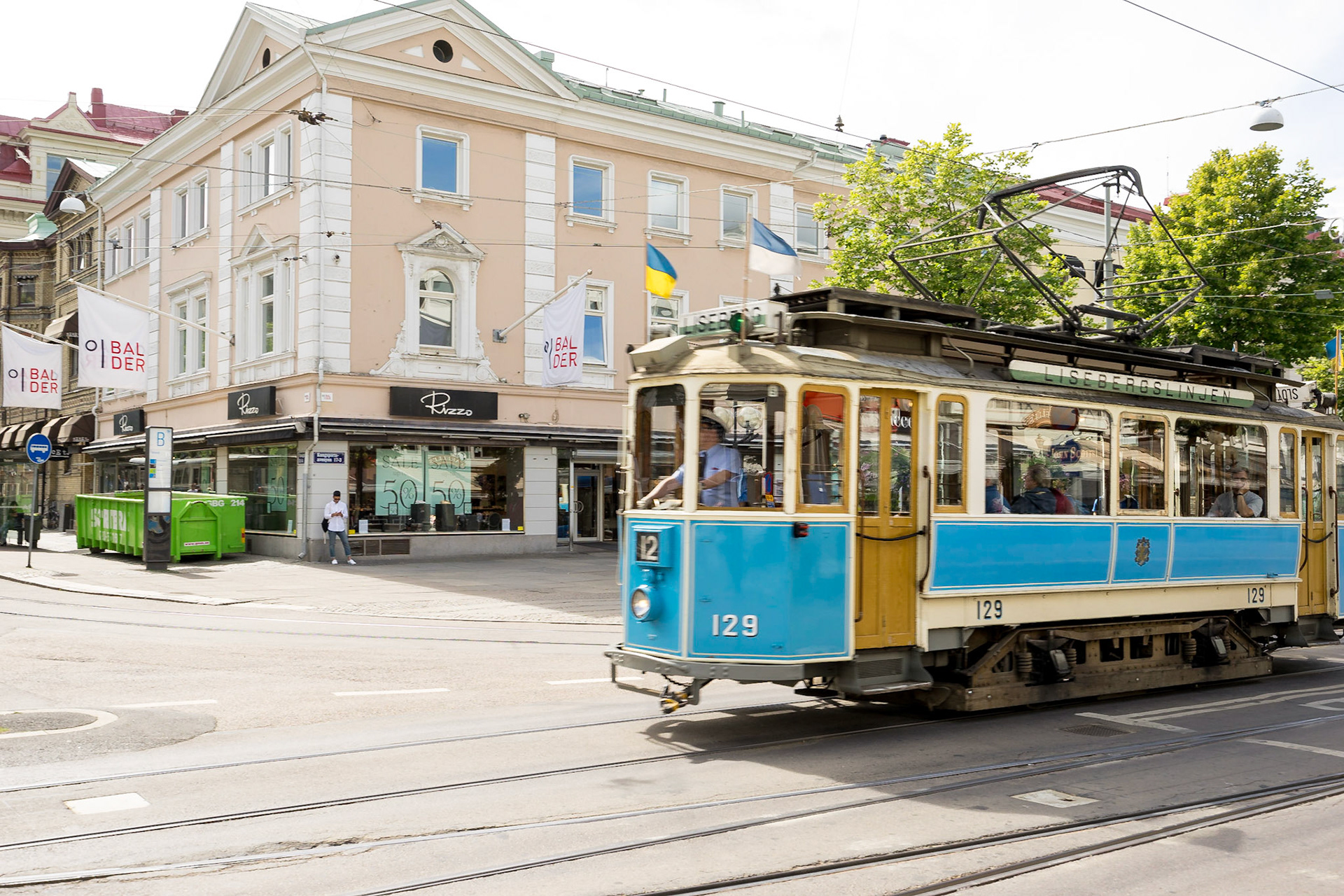 Göteborg'da, şehrin dört bir yanına ulaşımı kolaylaştıran yaygın bir tramvay ağı mevcut.